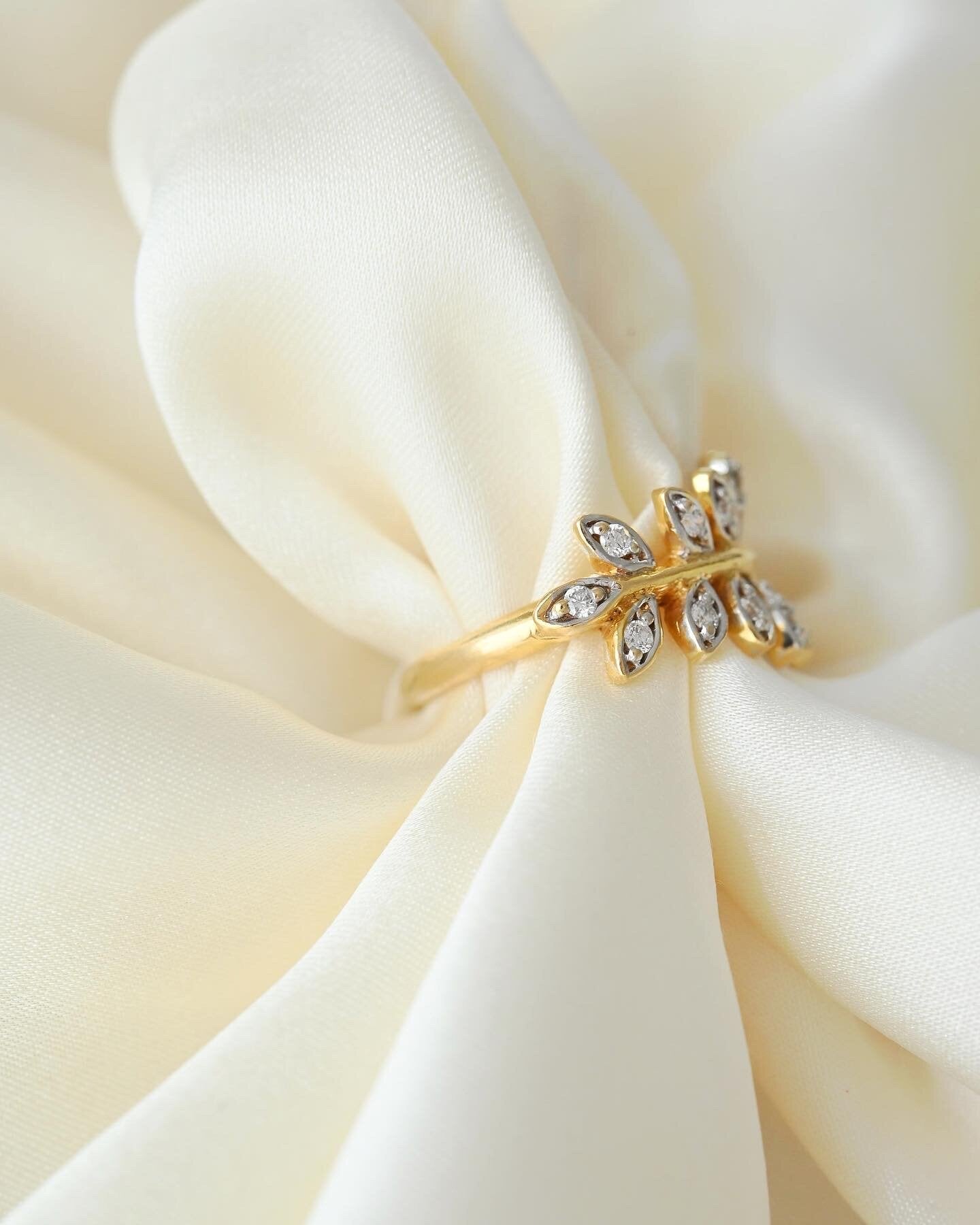 Totally Unique Estate Diamond Leaf Ring 18K Gold