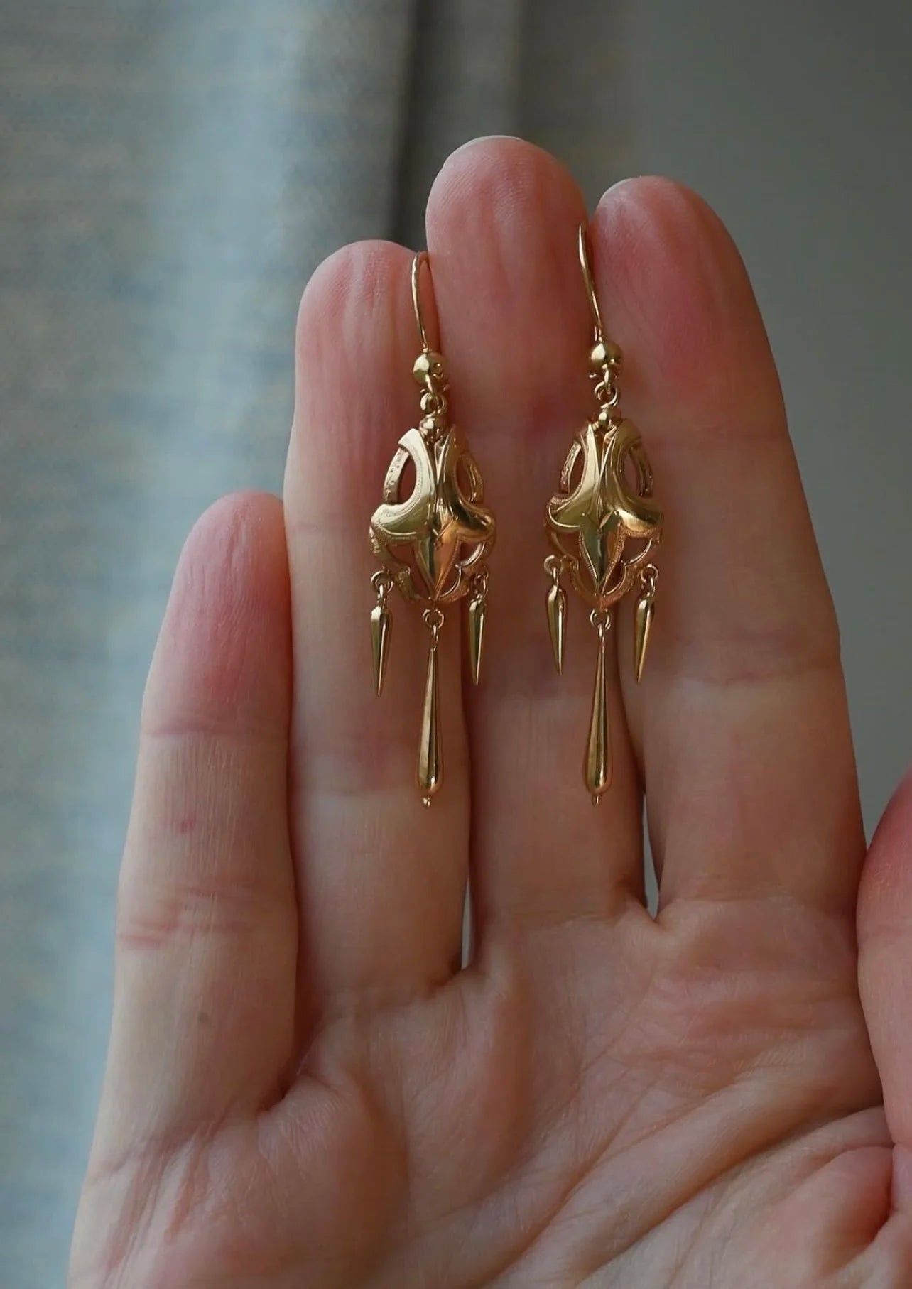 Amazing Sculptural Dangle Earrings 18K Gold