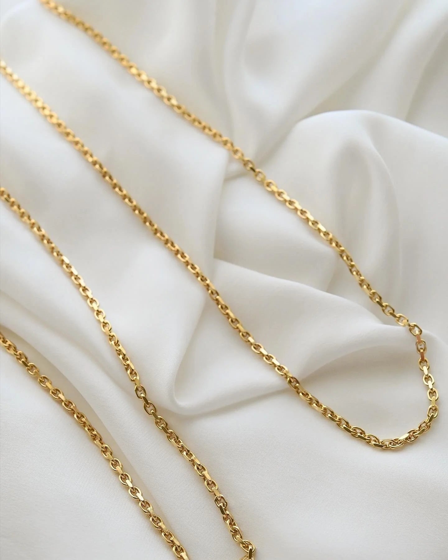 Magical 23.75 Inches Vintage Anchor Link Chain 14K Gold Denmark