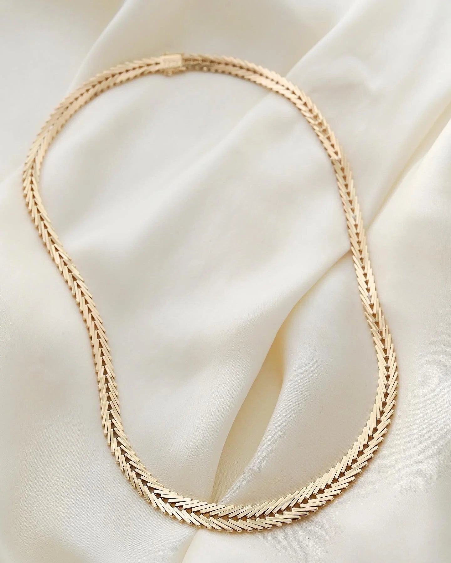 Long Amazing Rare Geneva Link Necklace 14K Gold 1960