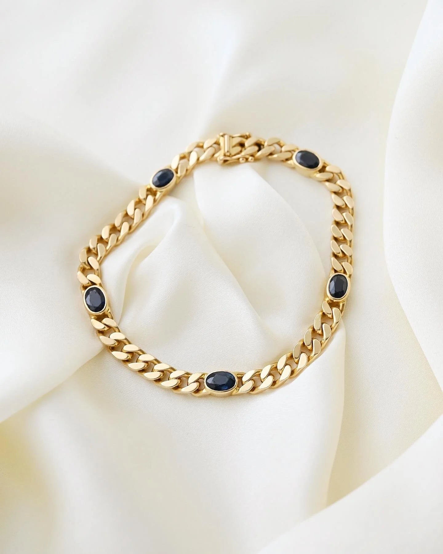 Heavy, Deluxe Midnight Blue Sapphire x 18K Gold Bracelet 1984