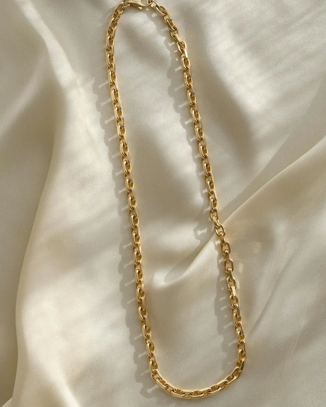 Glowing Vintage Anchor Chain 14K Gold