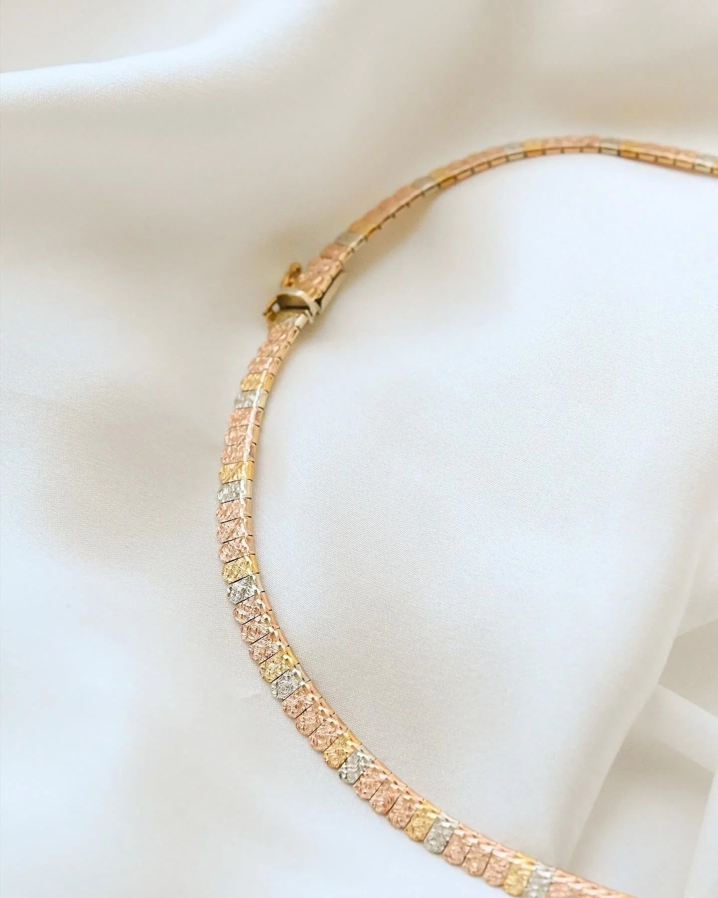 The Most Stunning Special Mid Century Necklace 18K Tri Color Gold