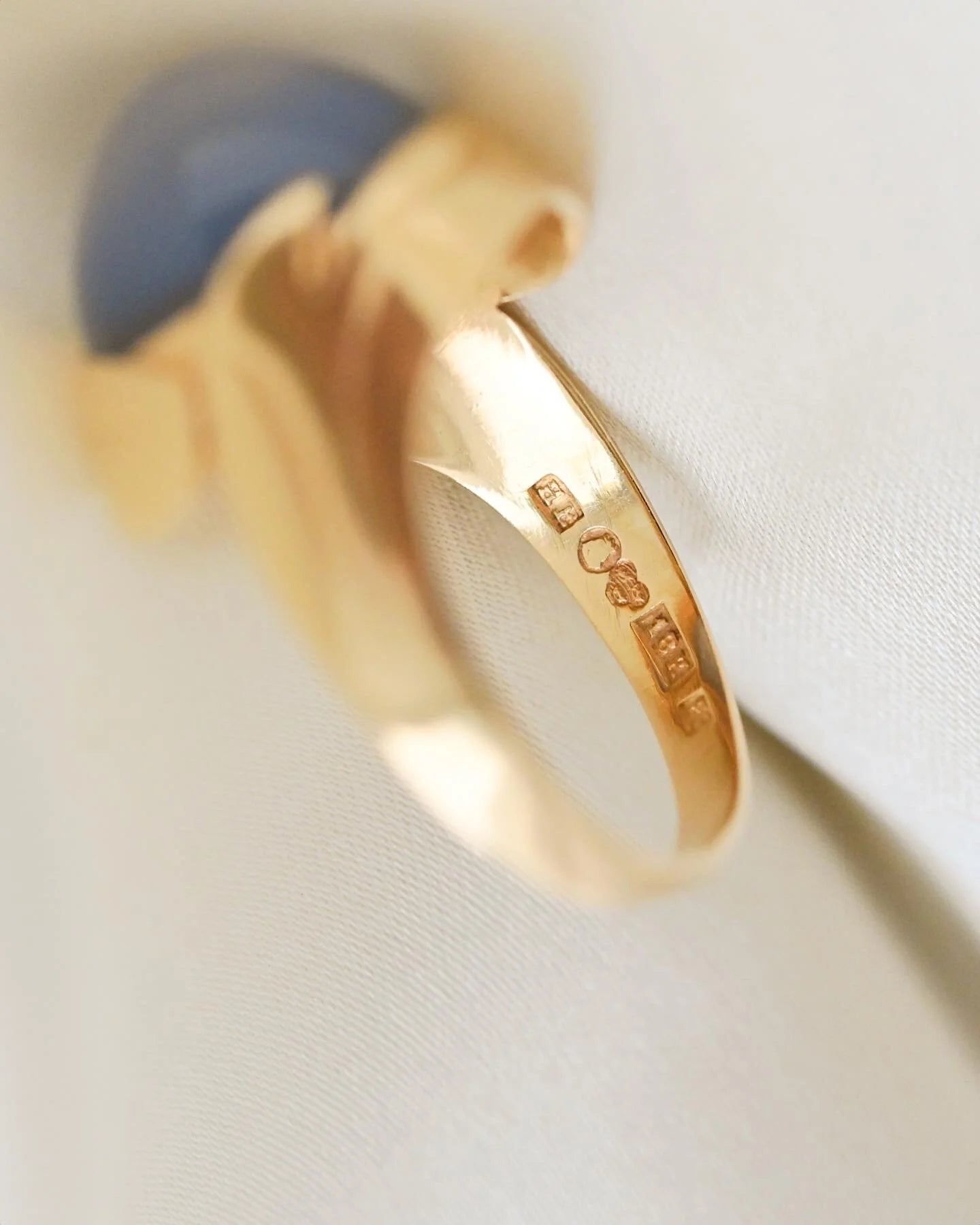 Totally Dreamy Scandinavian Vintage Moonstone Ring 18K Gold With Box 1955