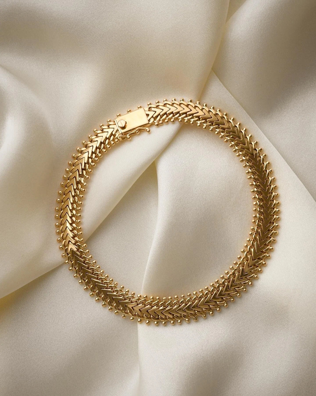 High Carat Mid Century Link Bracelet 19K Gold 1950s