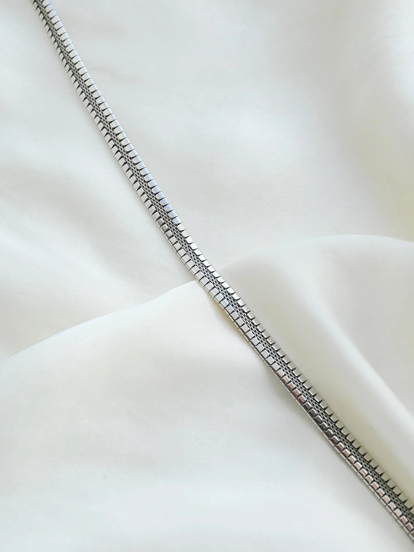 Sleek Vintage Silver Necklace