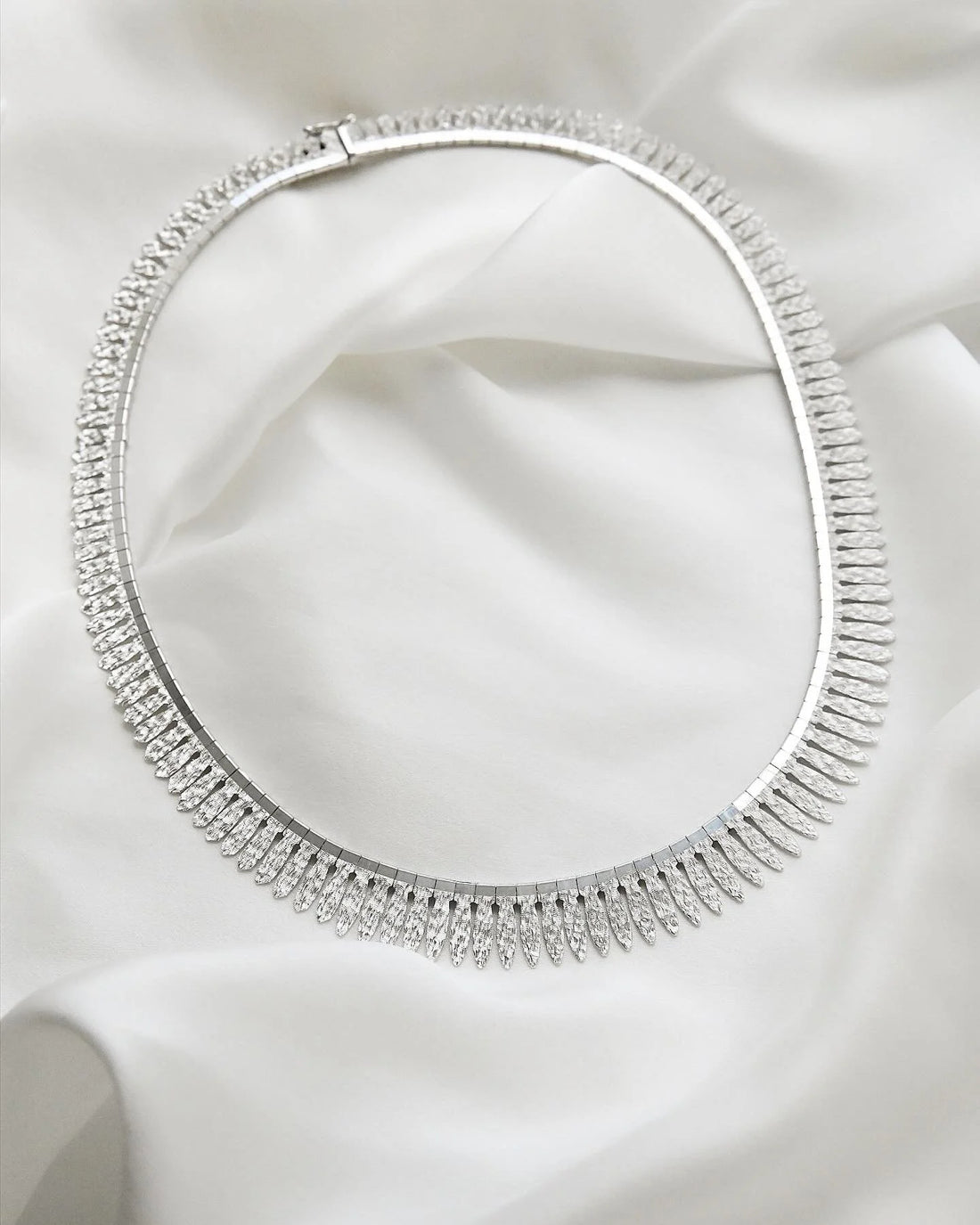 Sublime Silver Necklace Cleopatra Style Sweden 1970s