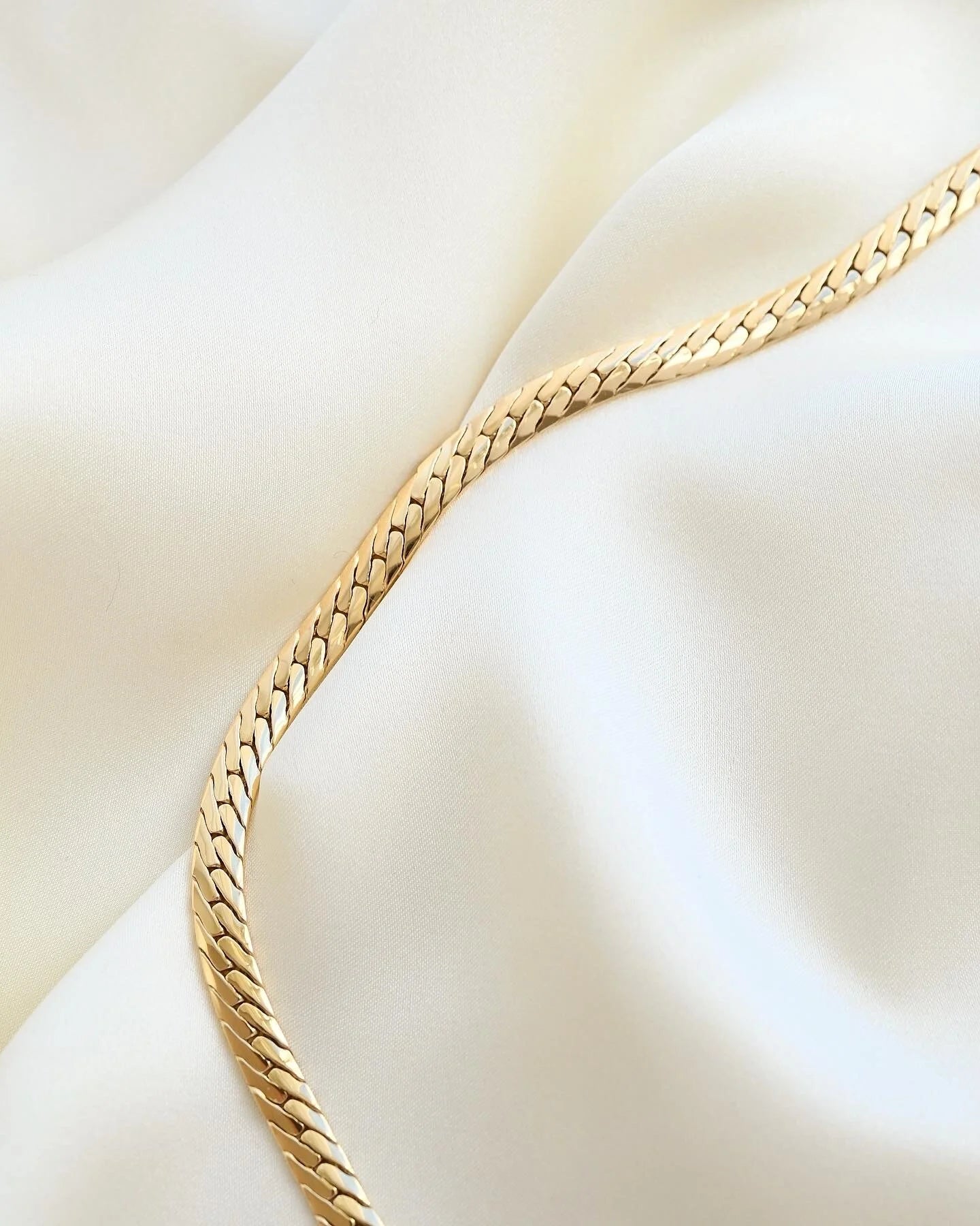 Sublime Rare Deluxe Serpent Curb Link Necklace 18K Gold