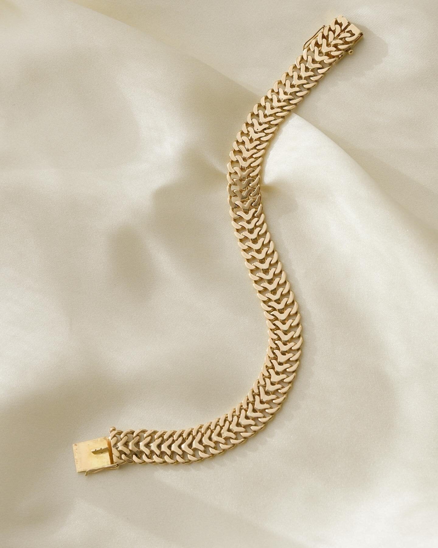 Sublime Jumbo HerringBone Bracelet 18K Gold 1961