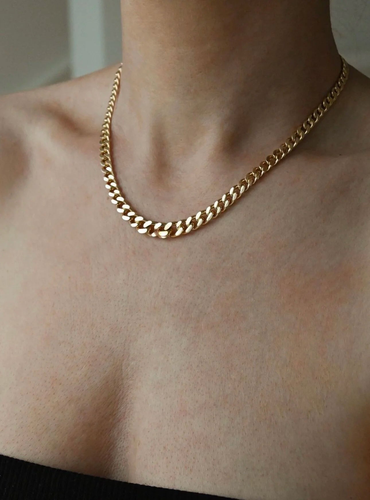 Sublime Big Double Sided Flat/Rounded Curb Link Necklace 18K Gold 1970s
