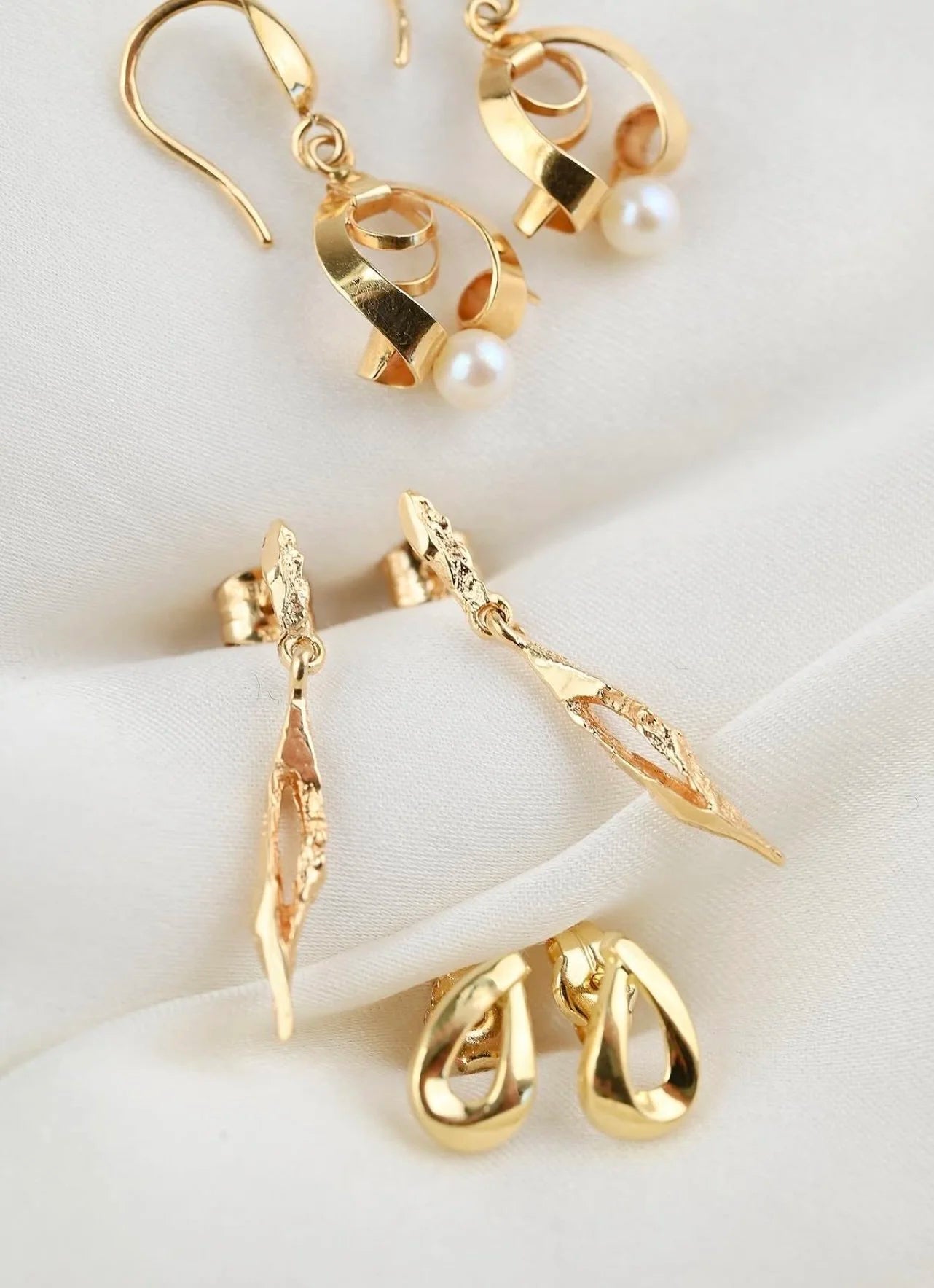 Vintage 18k Gold Sculptural Drop Earrings Sweden 1960s