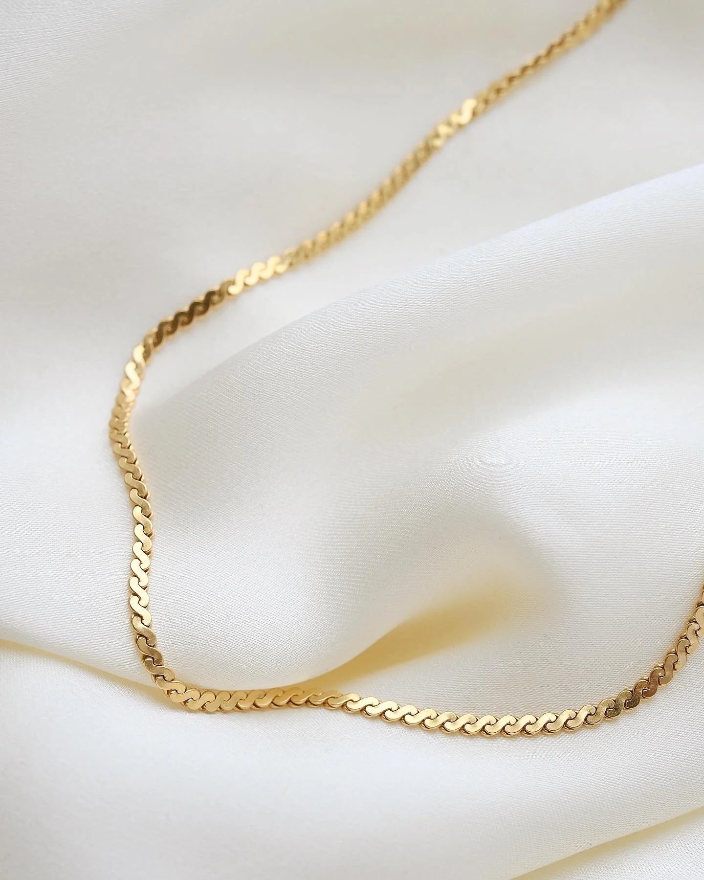 Gorgeous Looong Waves Link Necklace 18K Gold