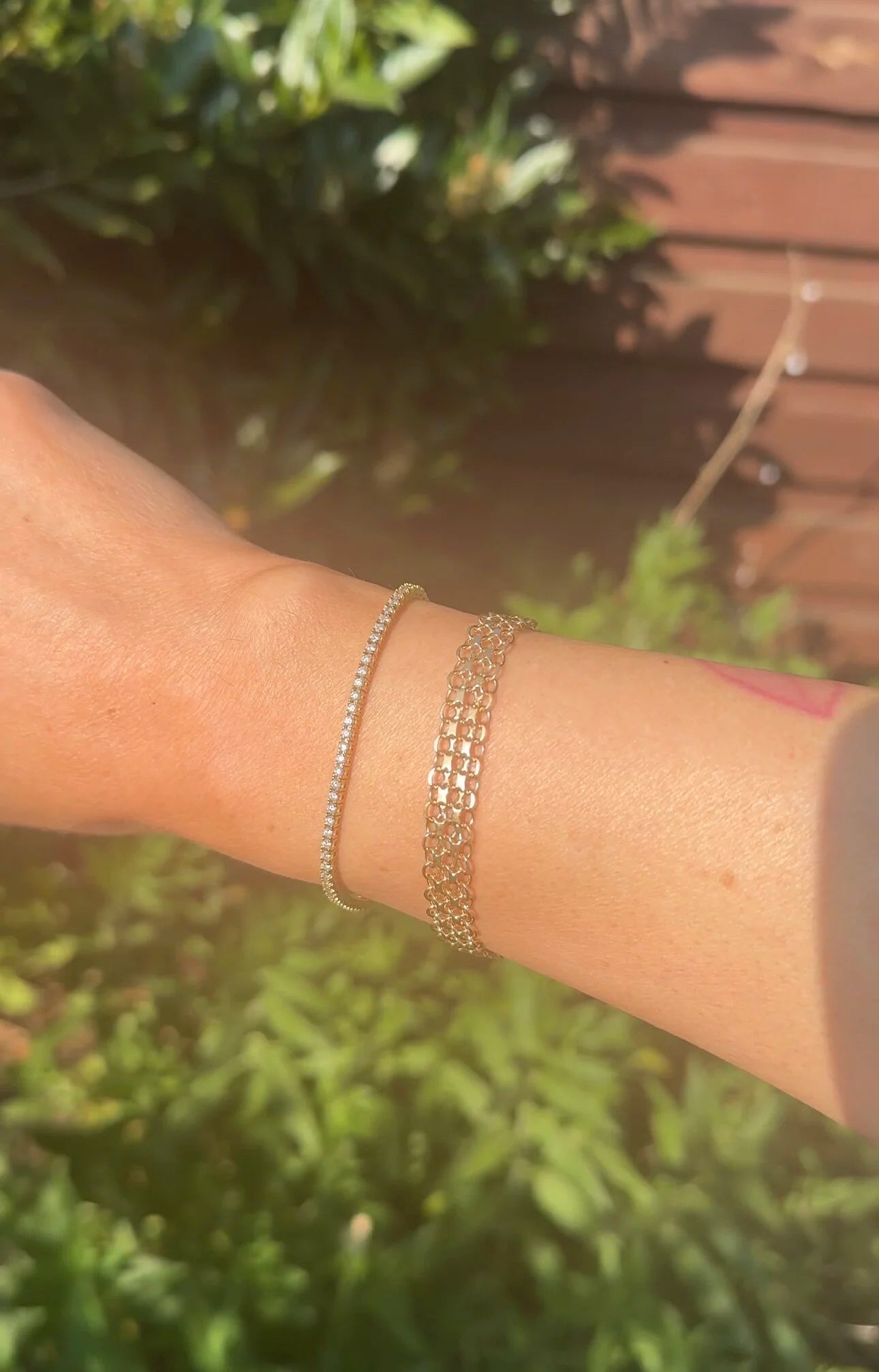 Beautiful Glowing Swedish Vintage Bracelet 18K Gold 1967