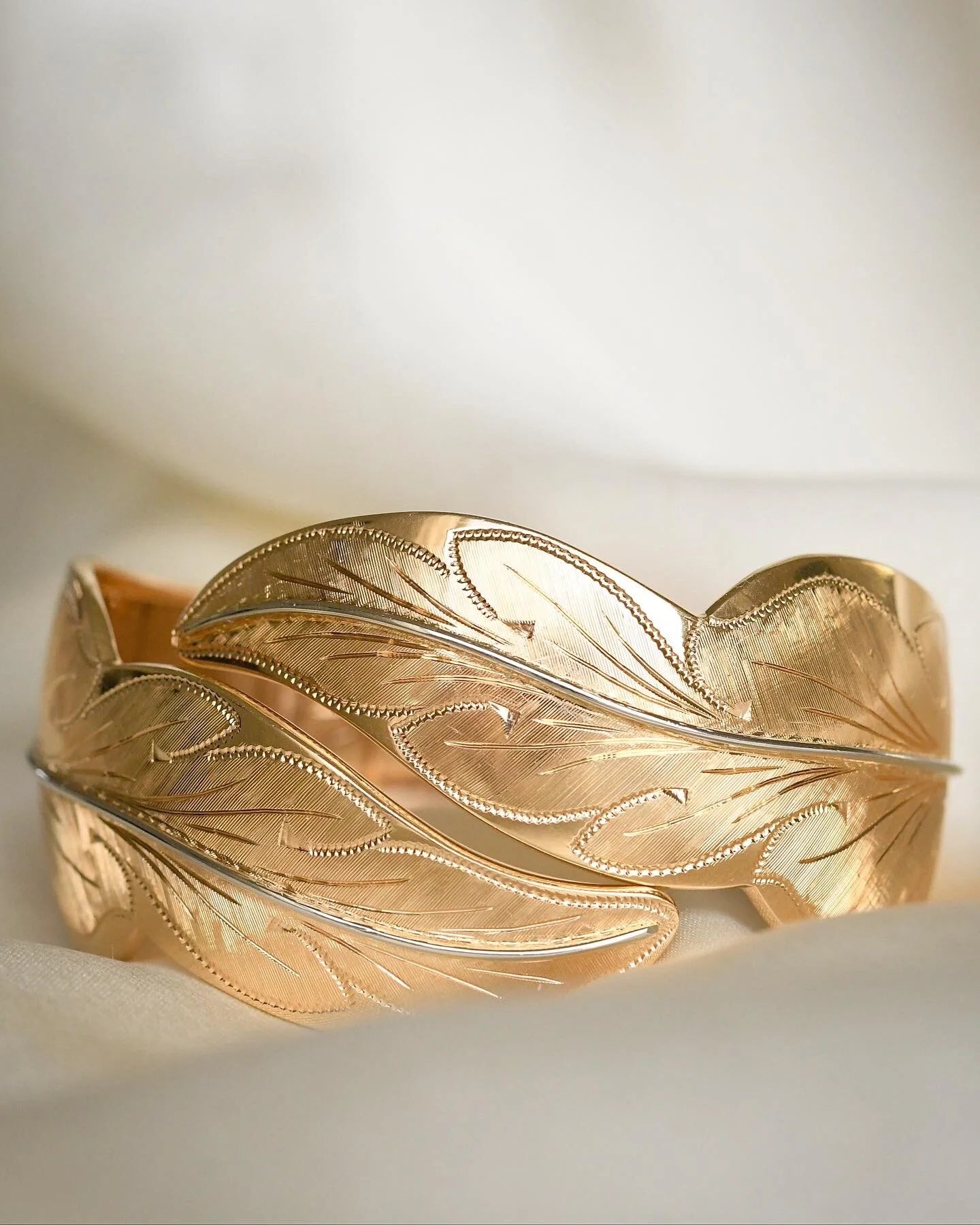 Dream Flower Cuff 18K Solid Gold 1957