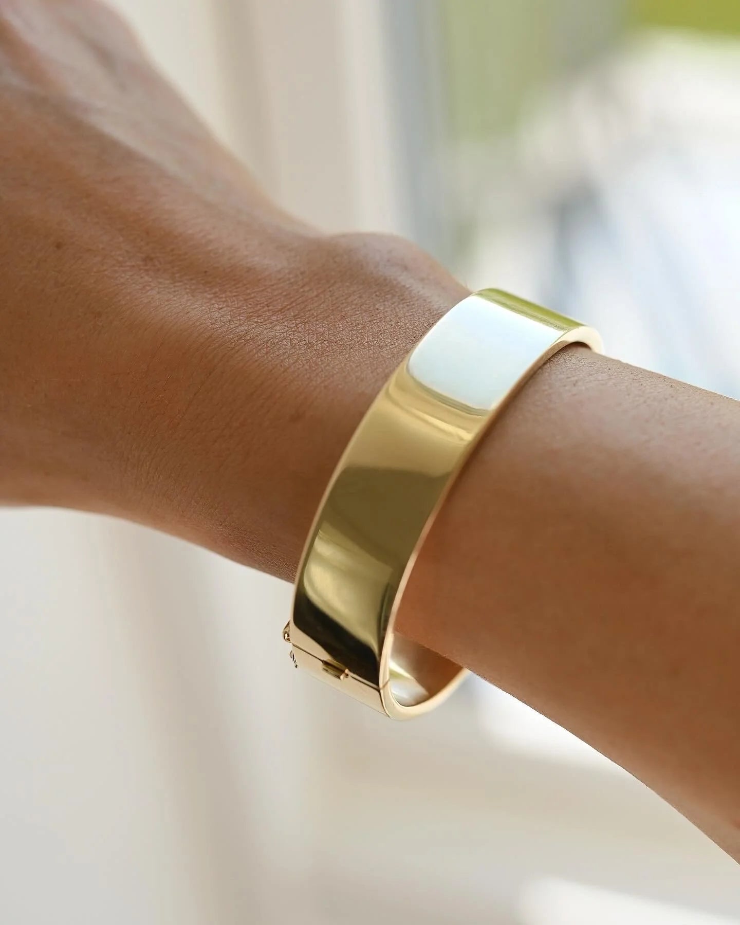 Rare Big 7.15 Inches Perfect Bangle 14K Gold Italy