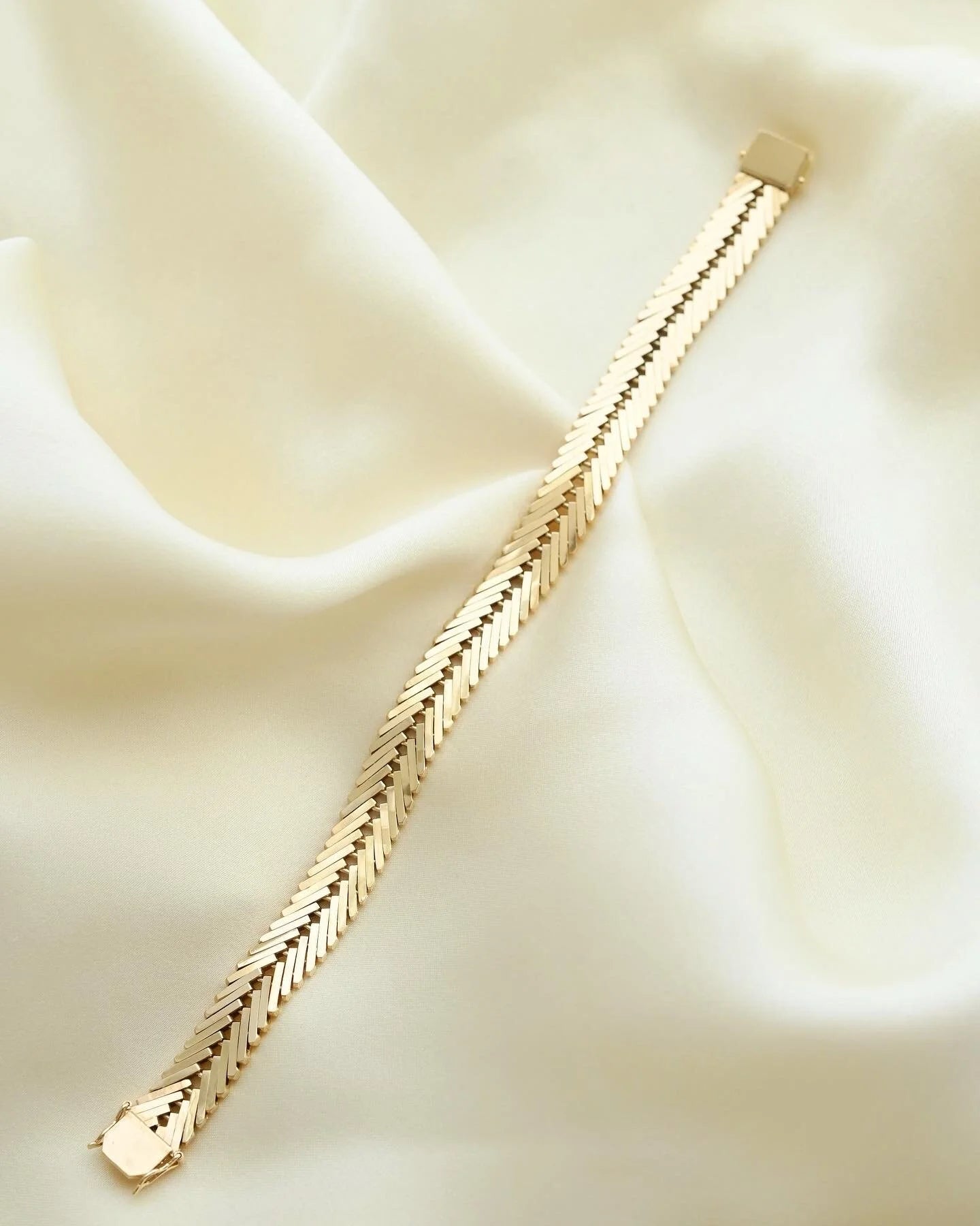 Ultra Shiny, Sparkly Snake Like Bracelet by Svend Glymers 14K Gold 1960s