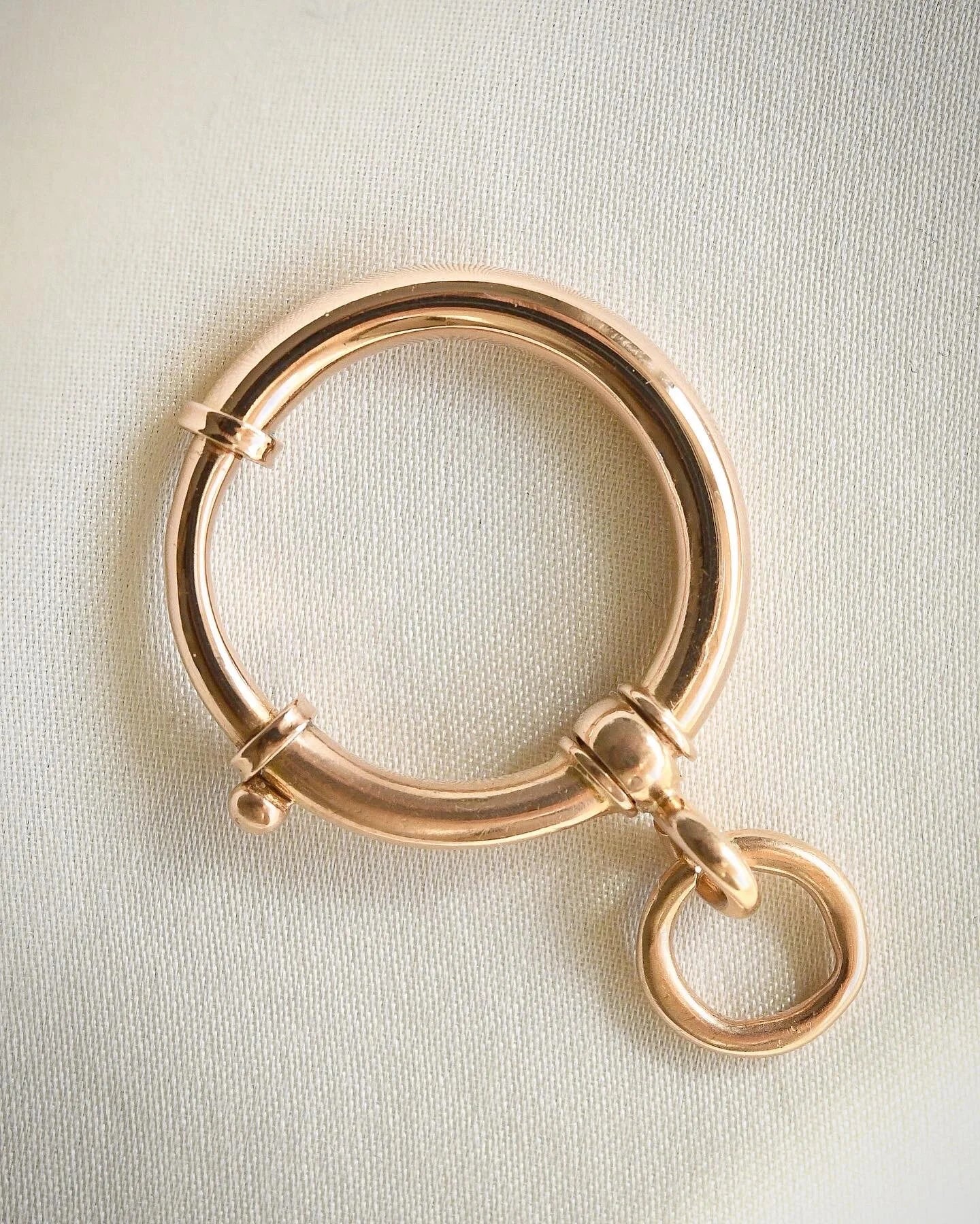 Rare Victorian Bolt Clasp 18K Gold 1874