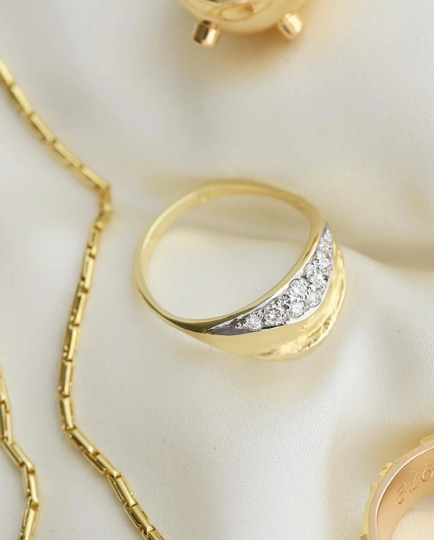 Special Organic Leaf Diamond Ring 14K Gold