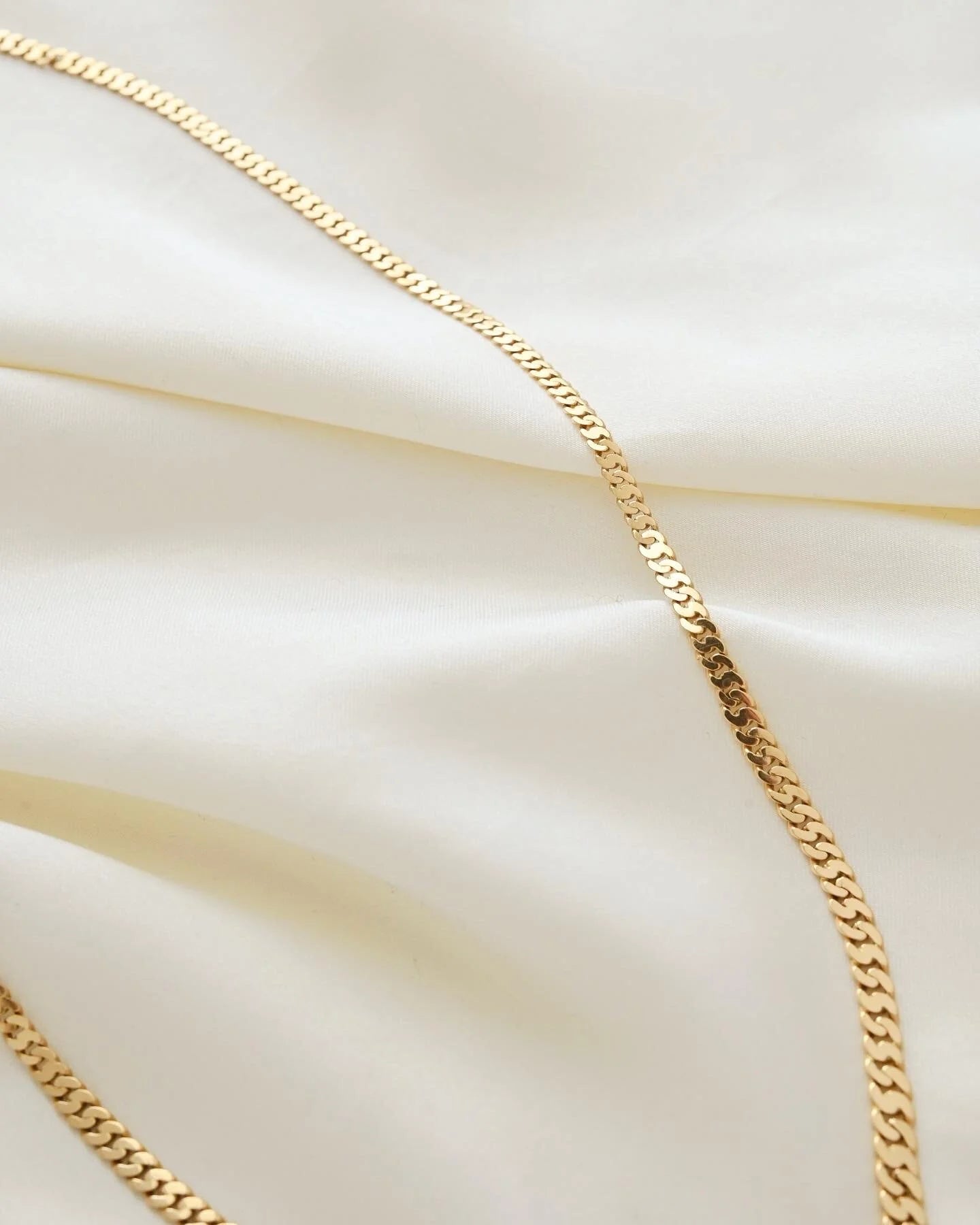 Perfect Swedish Vintage Stacking Curb Link Necklace 18K Gold 1960