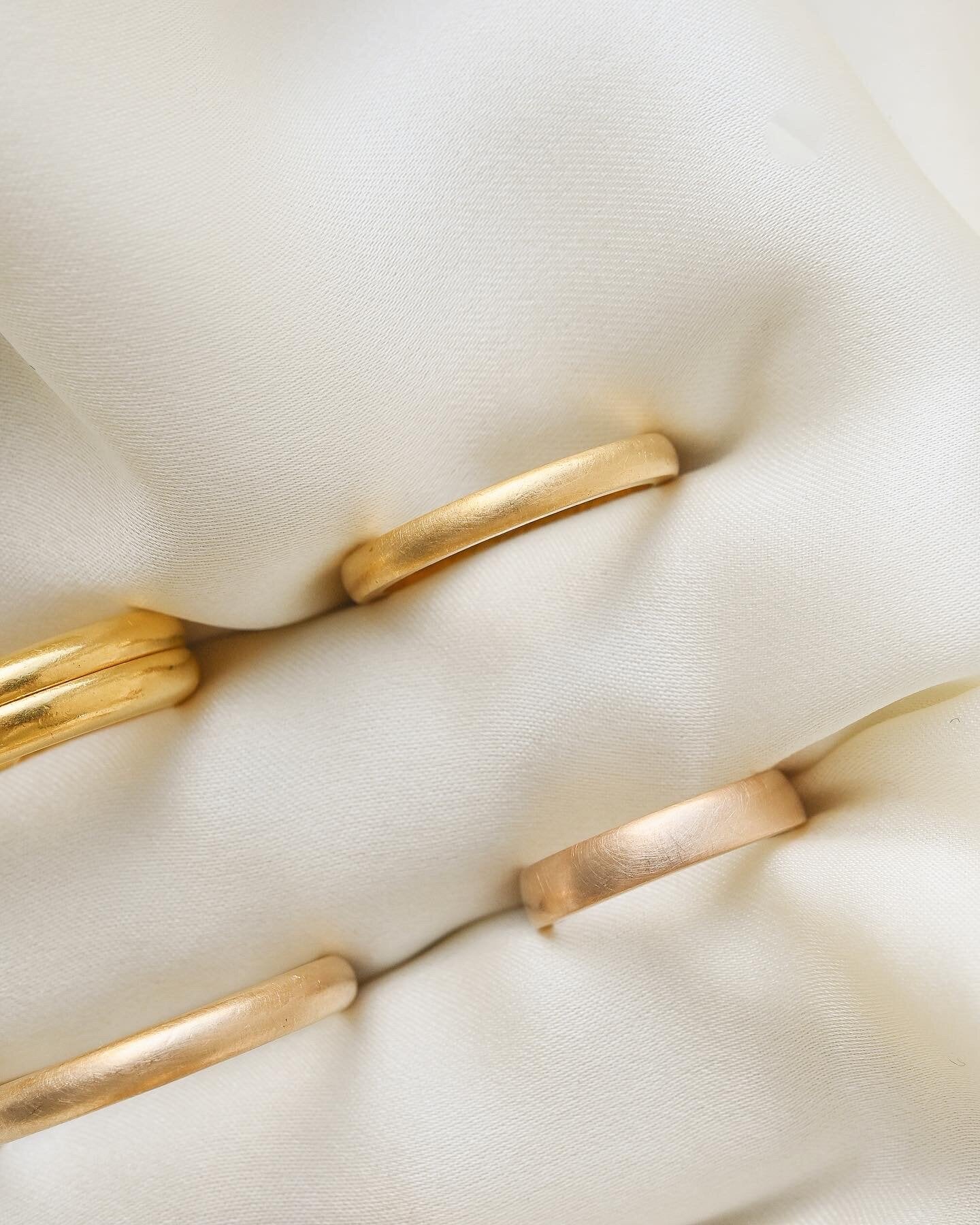 Antique Art Deco Band Size 6.75 Sweden 23K Gold 1928