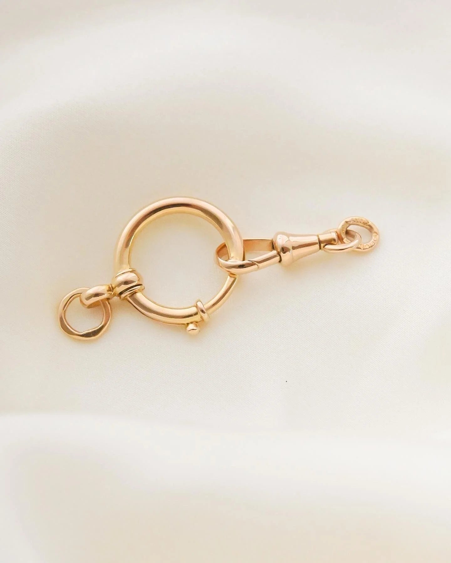 Rare Swedish Dog and Bolt Clasp Antique 18K Gold 1917