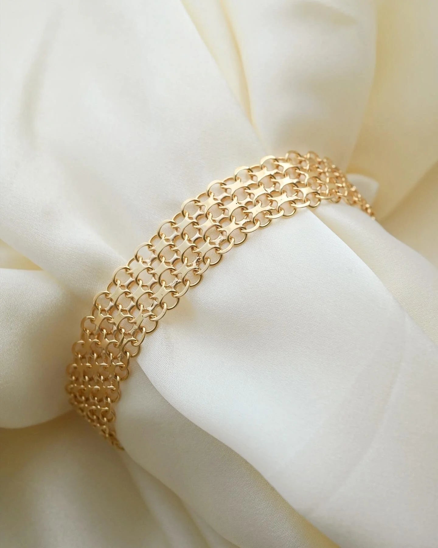 Glowing Wide Star Link Bracelet 18K Gold Sweden 1968