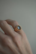 Beautiful Vintage Moonstone Ring 18K Gold