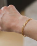 Beautiful Capricorn X Link Bracelet 18K Gold 1959