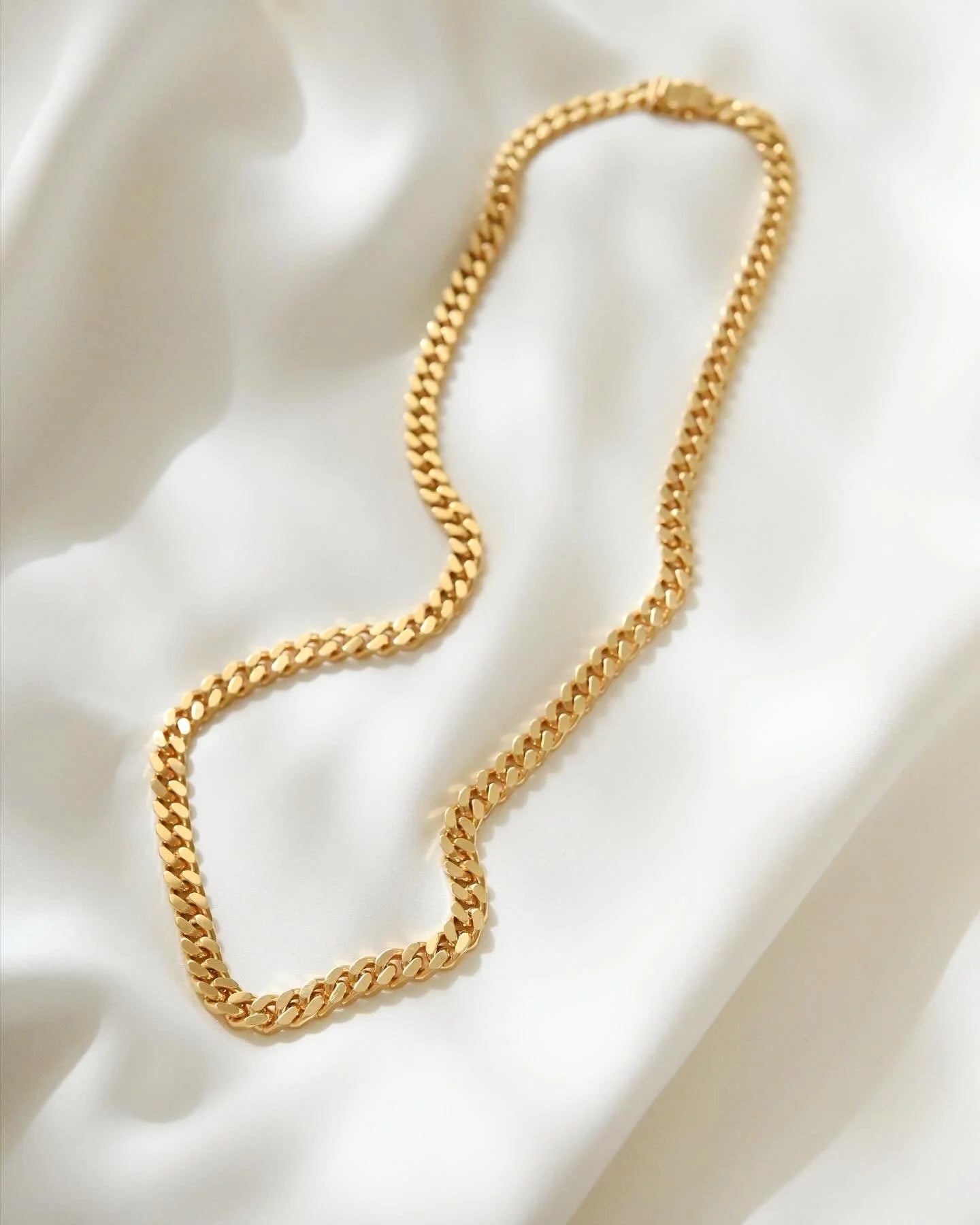 The Ultra Heavy Curb Link Dream Vintage Chain 18K Gold