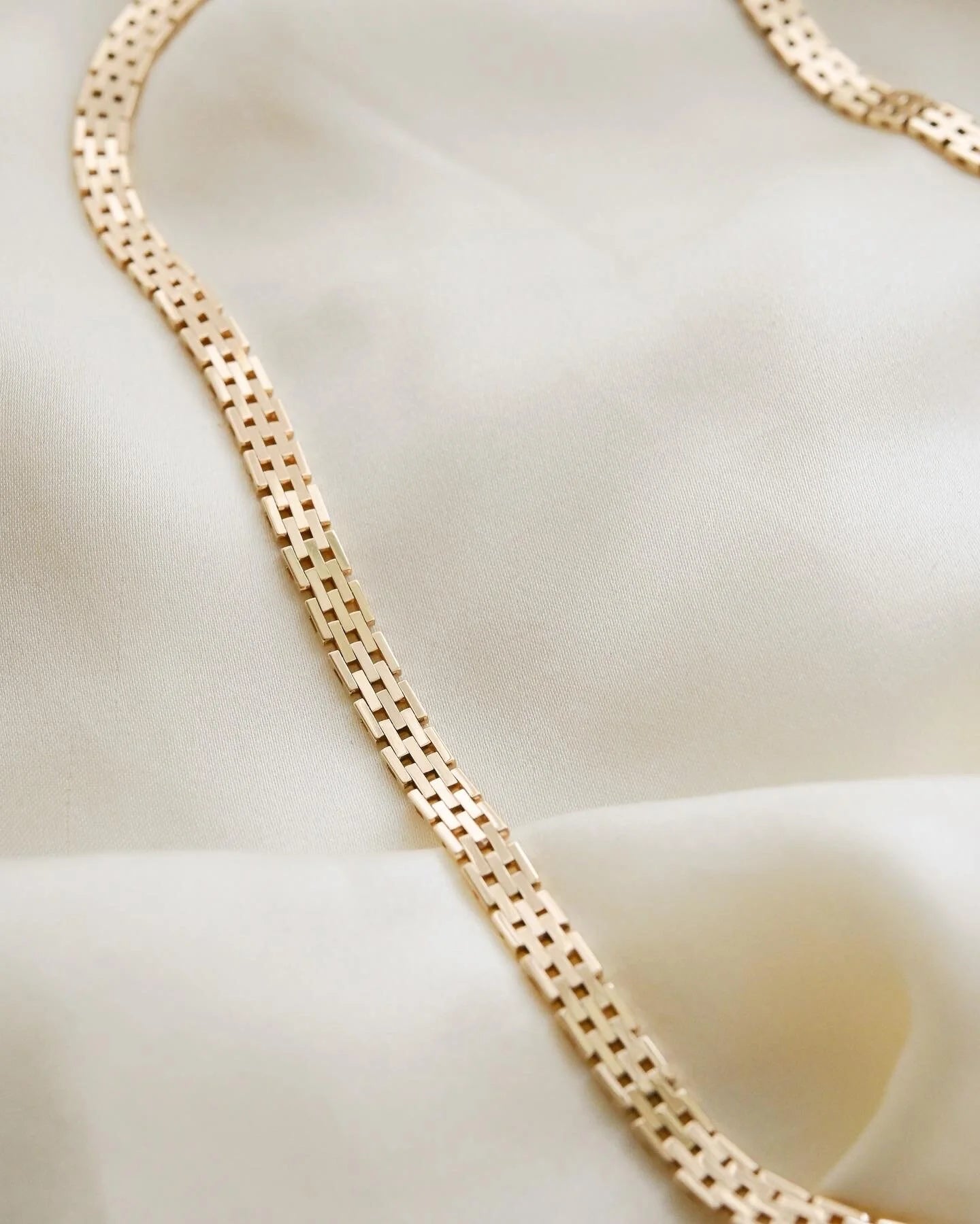 Perfect Cleopatra Necklace Danish Vintage 14K Gold 1970
