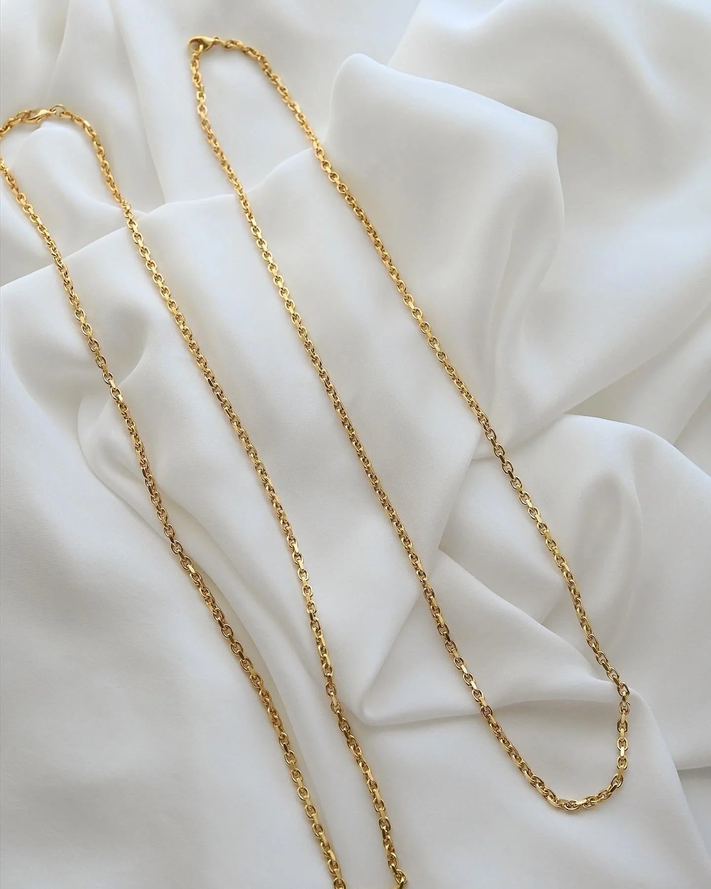 Magical 23.75 Inches Vintage Anchor Link Chain 14K Gold Denmark