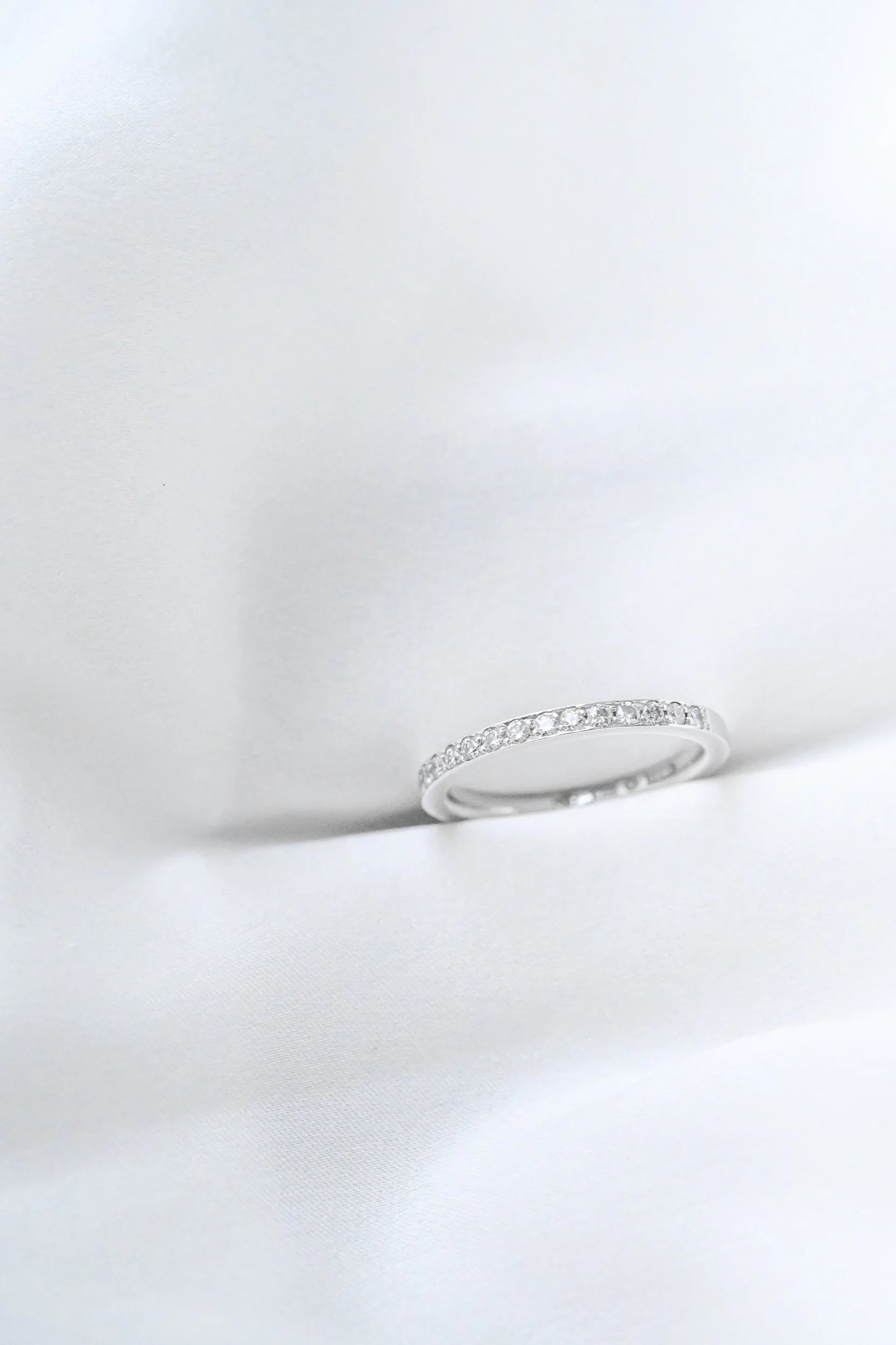 Dreamy Classic Swedish Vintage 0.45 Carats Diamond Band 18K White Gold