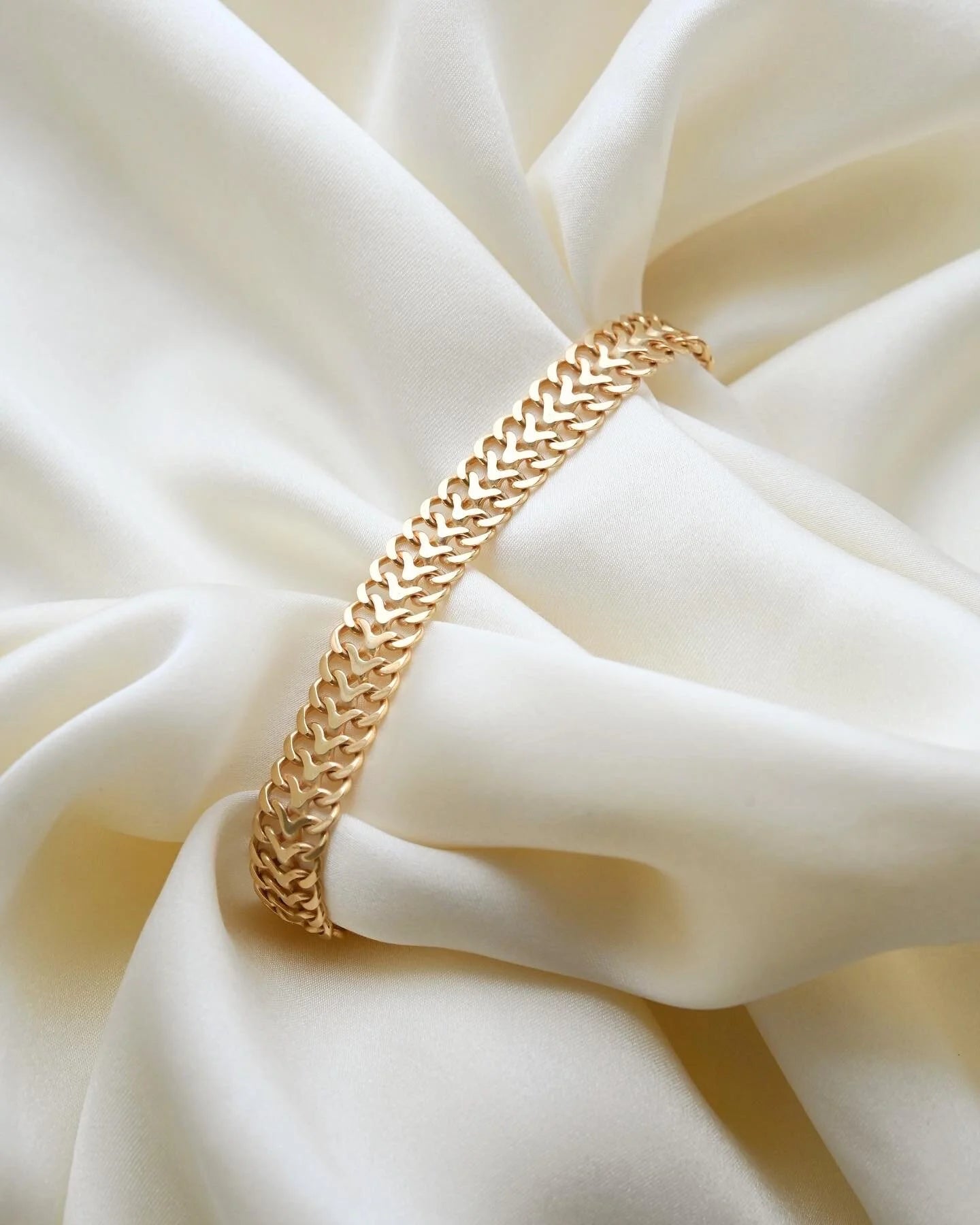 Heavy 22 Grams Swedish Vintage Fox Tail Link Bracelet 18K Gold 1988