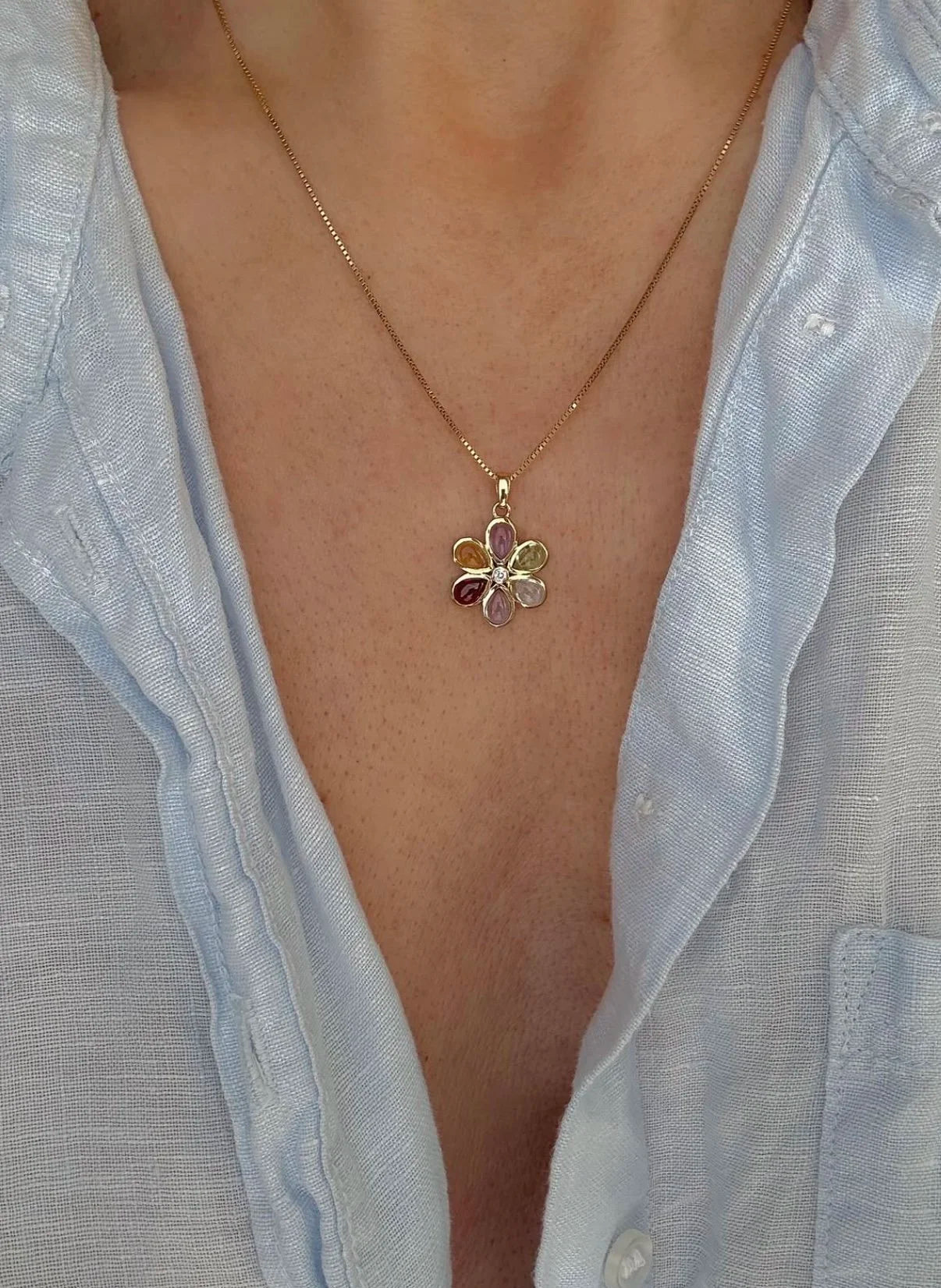Sunshine Flower Pendant on Chain Italian Vintage 18K Gold