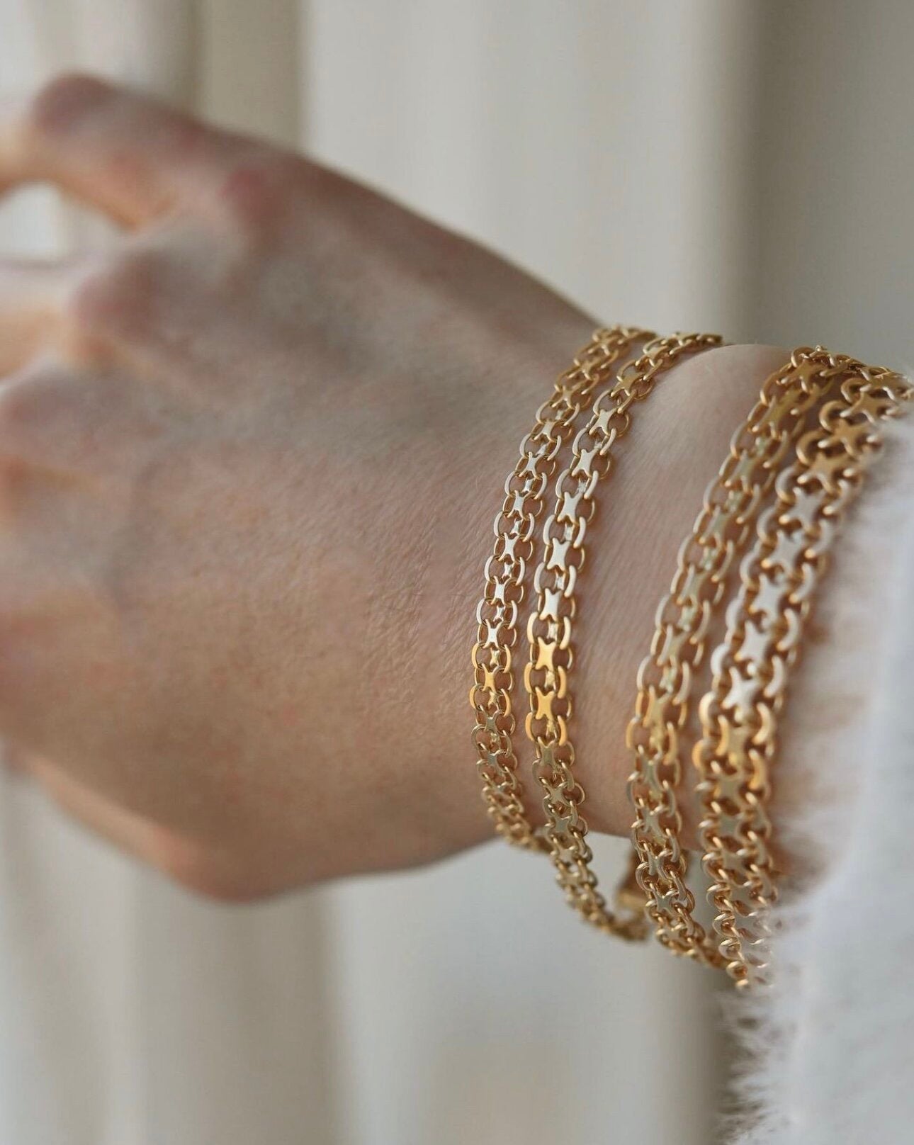 Amazing Rare Mid Century Swedish Single Row Star Link Bracelets 18K Gold