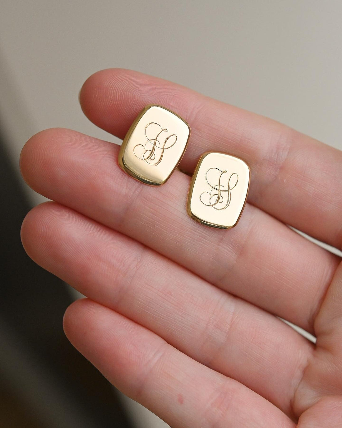 The Most Pretty Cufflinks JS / SJ Initials 18K Gold Mid 1900s