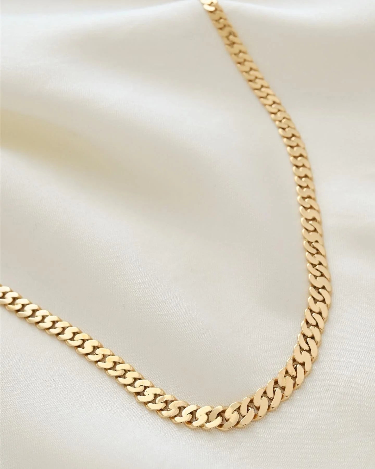 Perfect Swedish Vintage Stacking Curb Link Necklace 18K Gold 1960