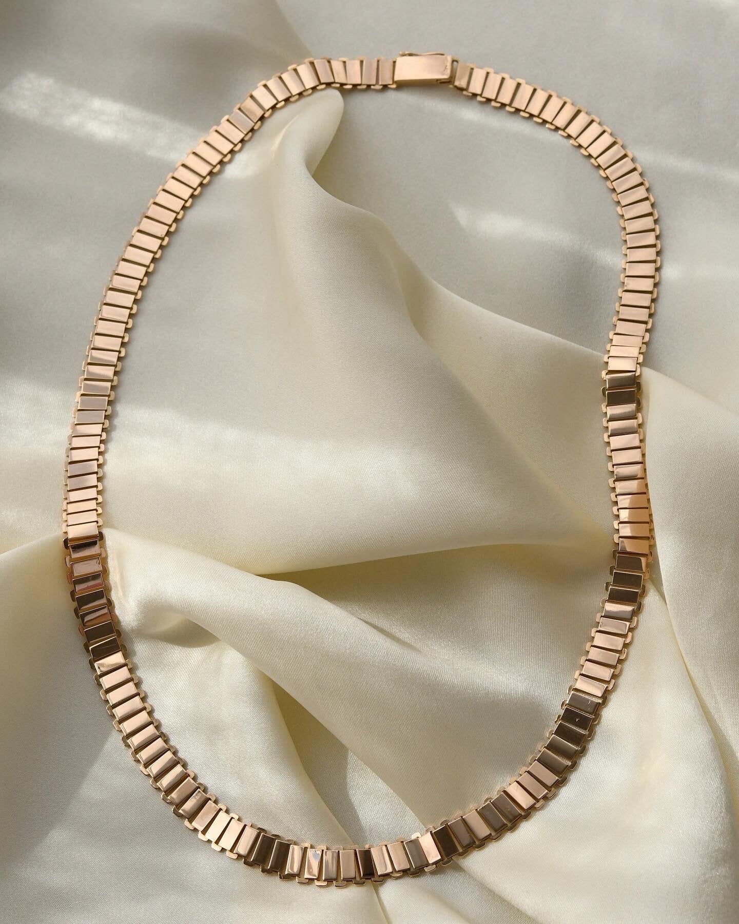 Rare Italian Vintage Necklace in 18K Rose Gold 1970s
