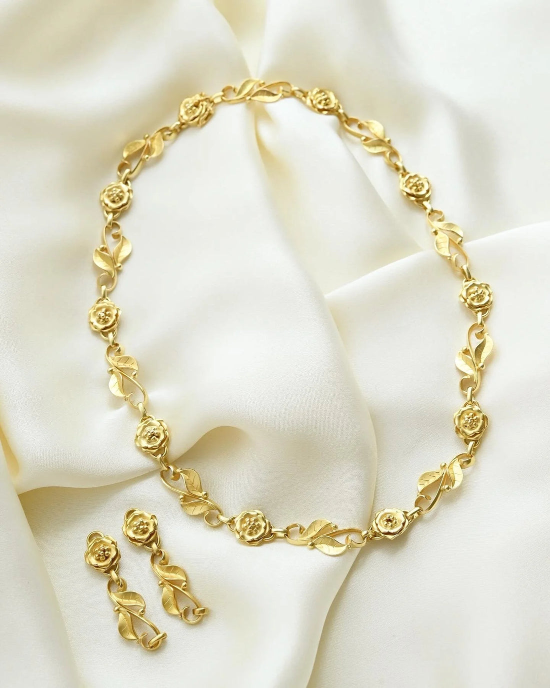 Stunning Rare Masterpiece Necklace by Georg Jensen 18K Gold Beg.1900s