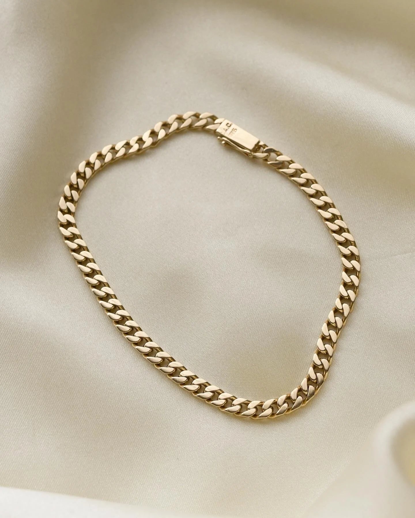 Beautiful Danish Vintage Curb Link Bracelet 14K Gold