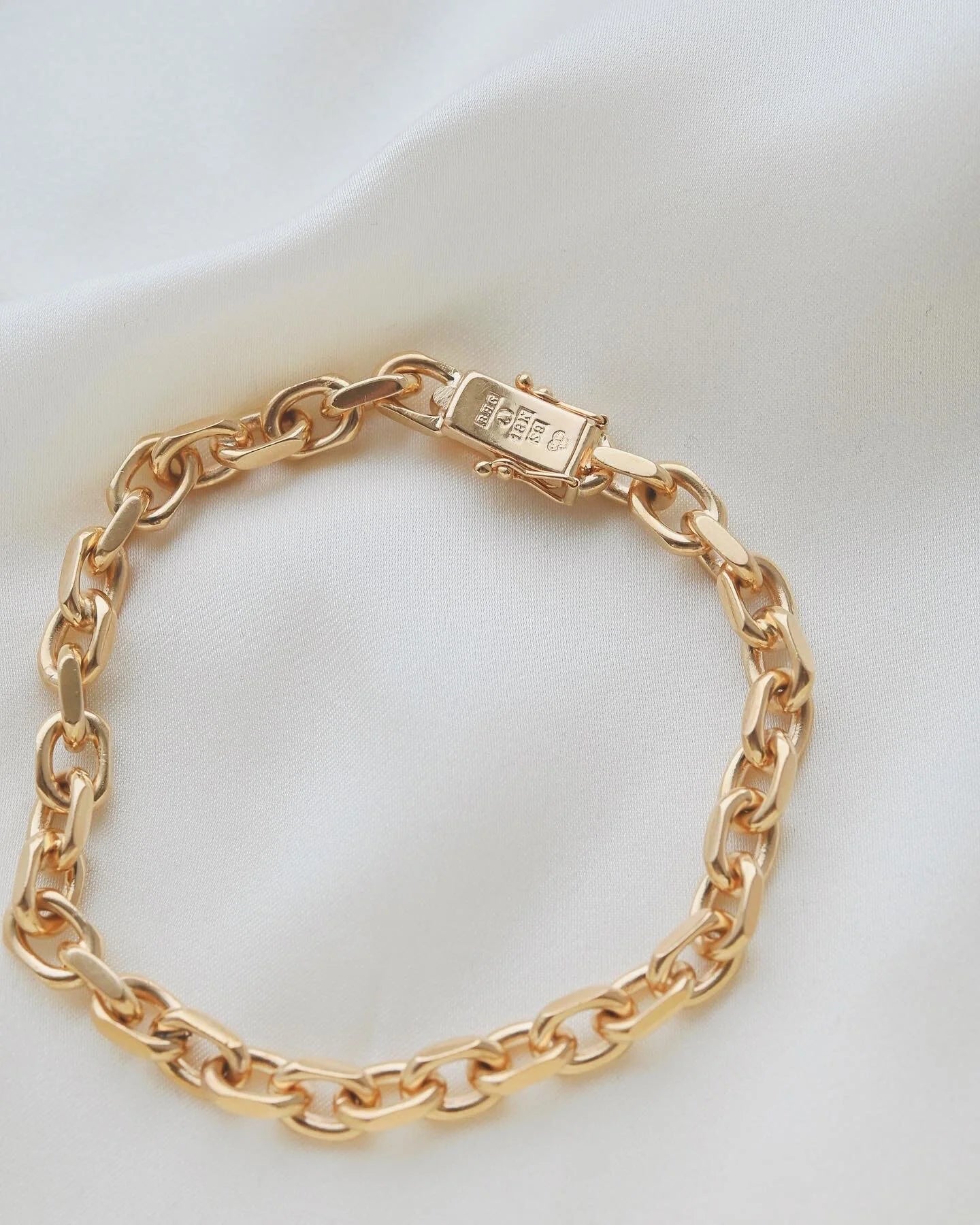 Amazing Swedish Vintage Anchor Bracelets 18K Gold