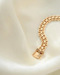 Stunning Feminine X Link Vintage Bracelet 18K Gold 1969