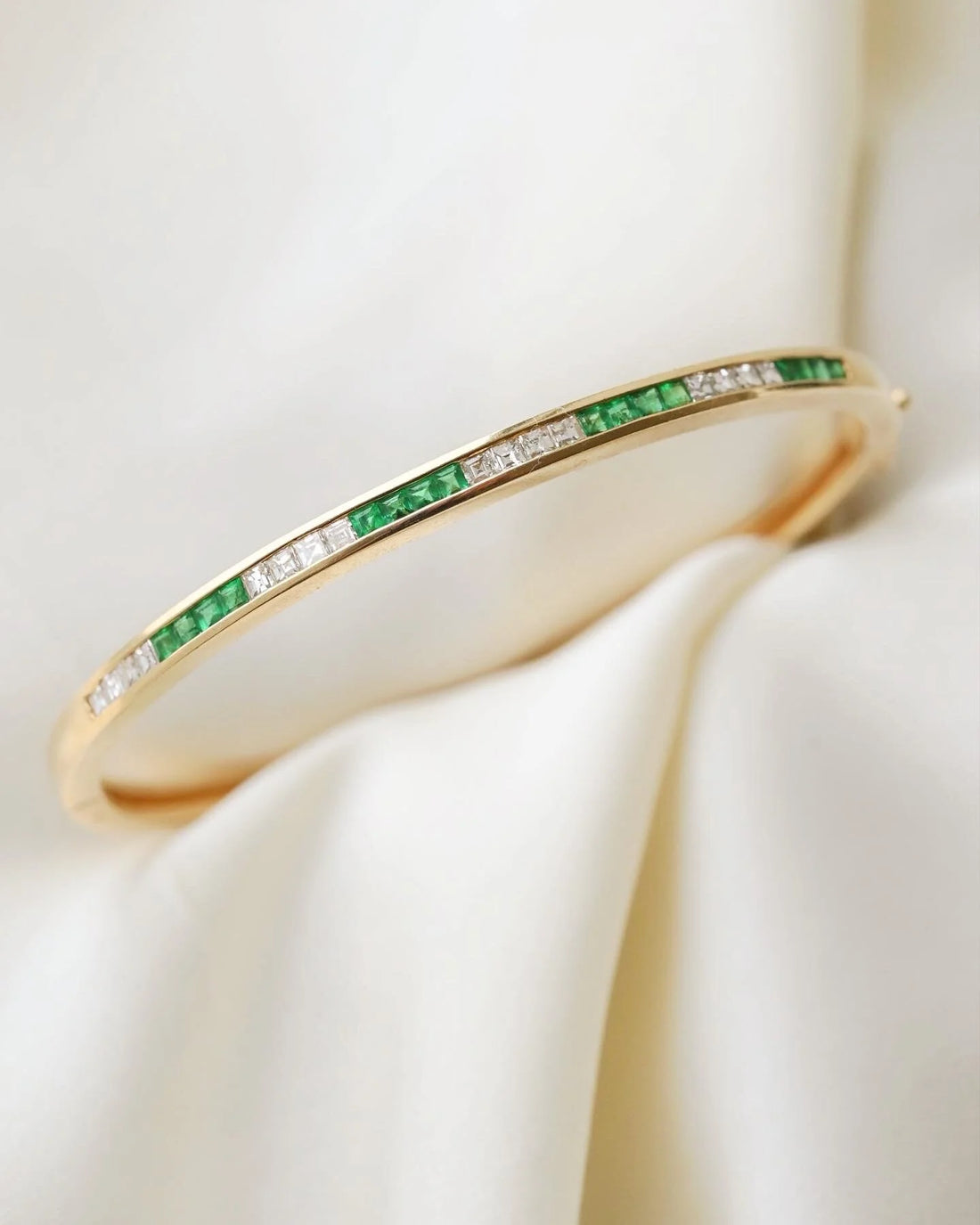 Extraordinary Stunning Vintage Emerald and Diamond Bangle 14K Gold