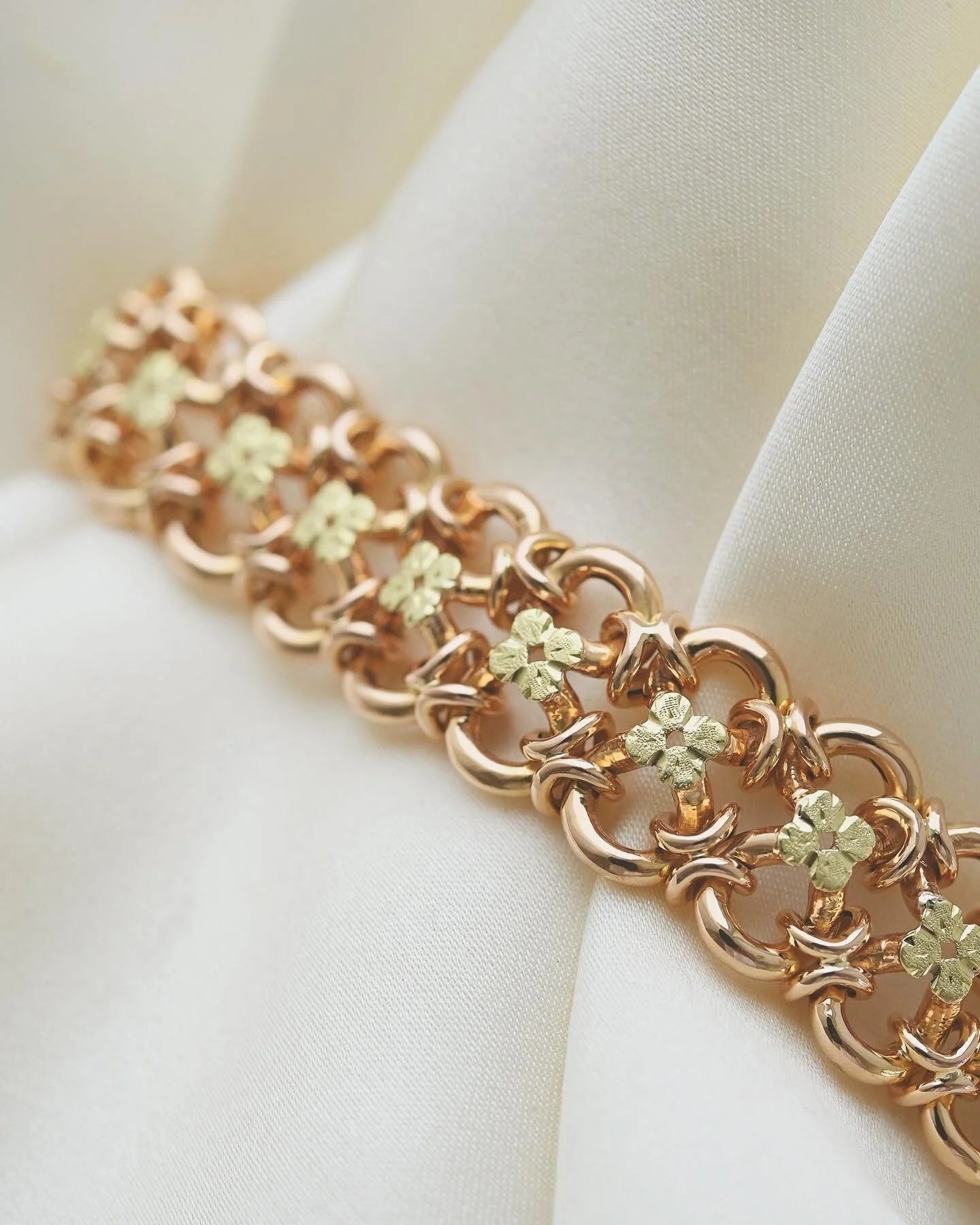 Divine Rare Fancy Link Flower Dream Bracelet 18K Rose Gold 1950s