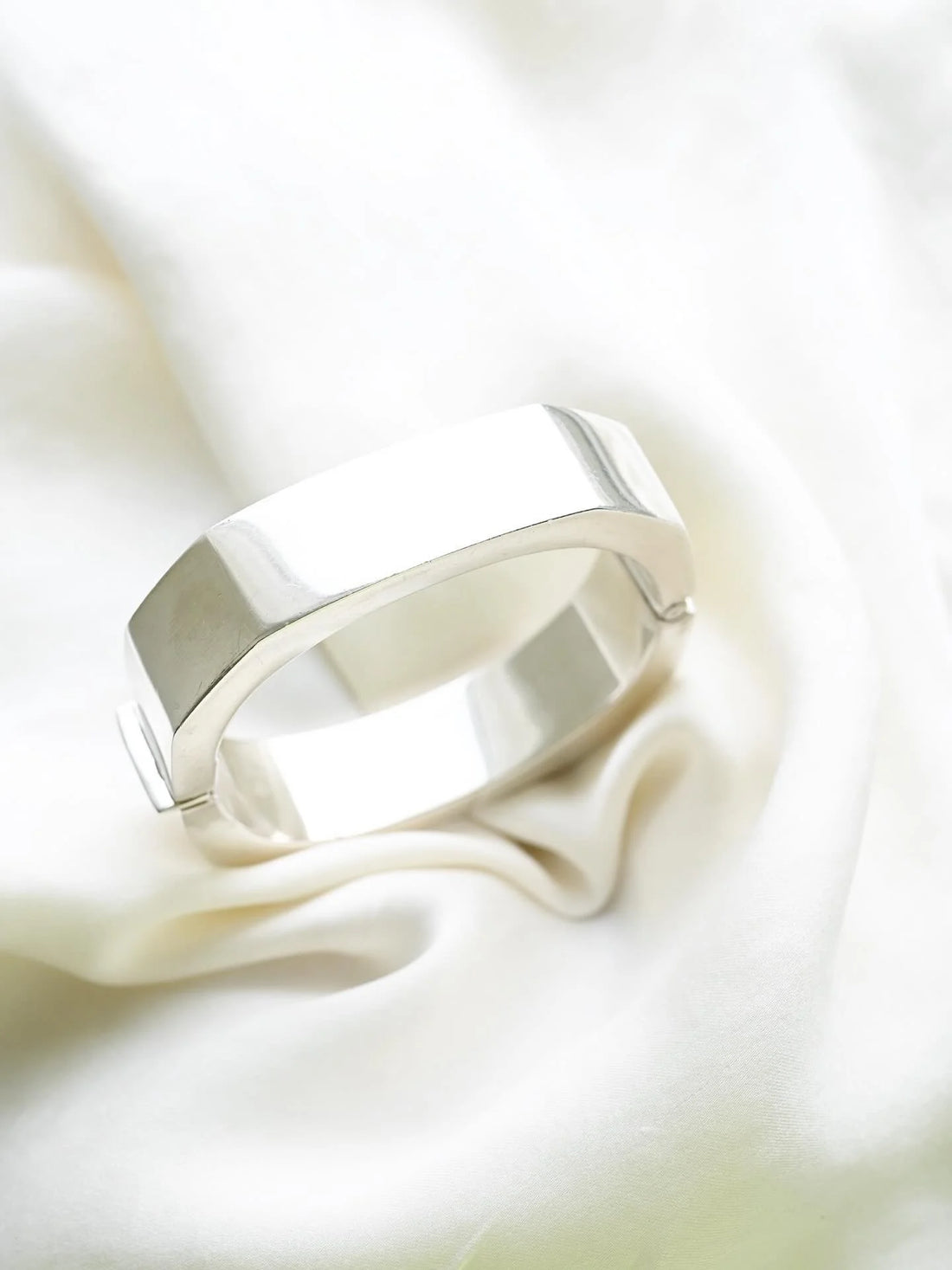 Amazing Architectural Vintage Bangle Sterling Silver Late 1900s