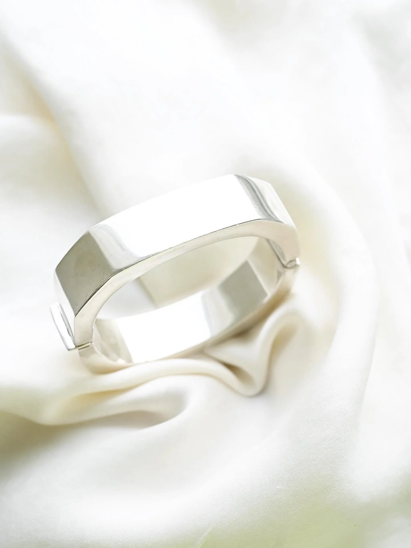 Amazing Architectural Vintage Bangle Sterling Silver Late 1900s