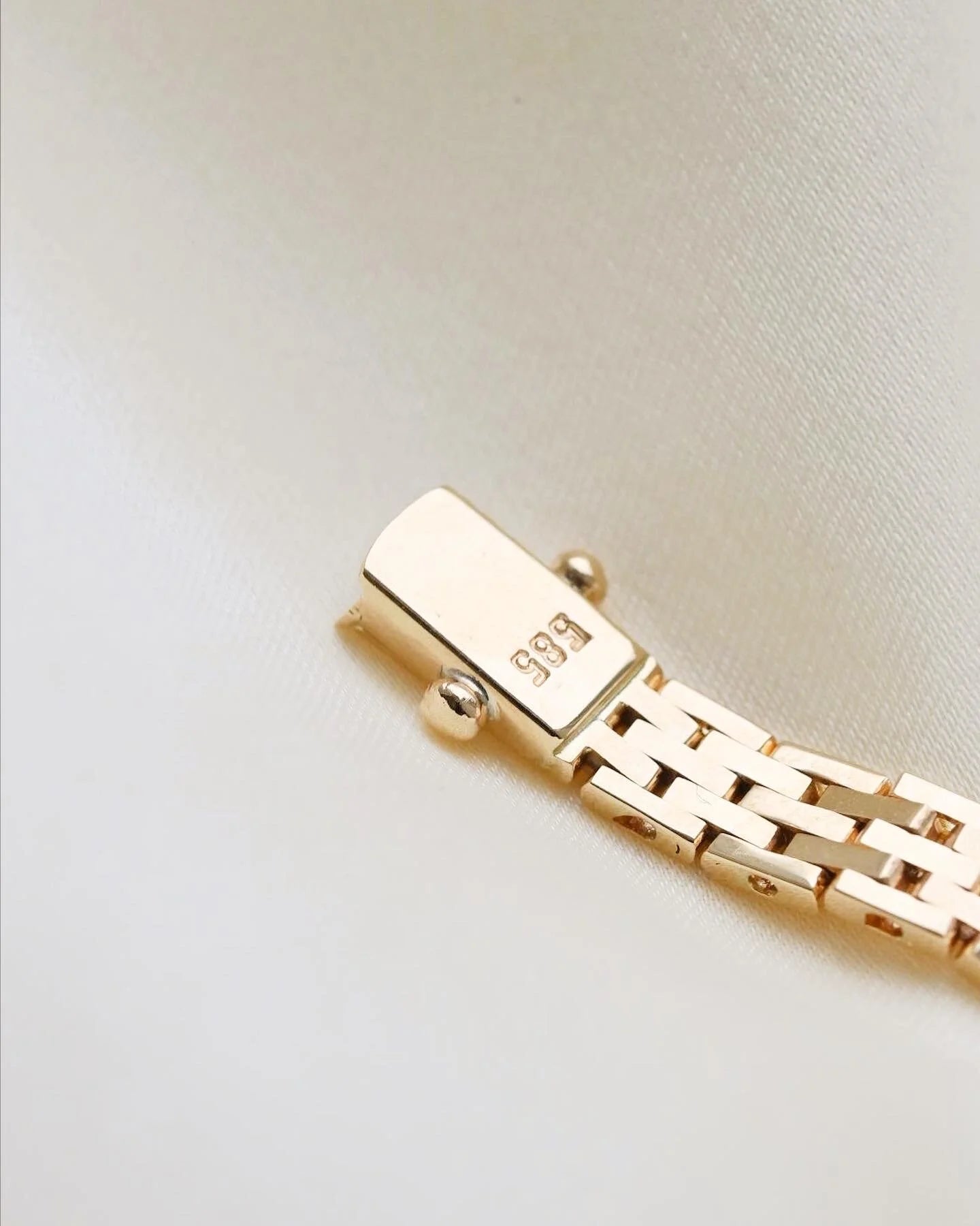 Fantastic Fluid Super Shine Link Bracelet Vintage Denmark 1960s 14K Gold
