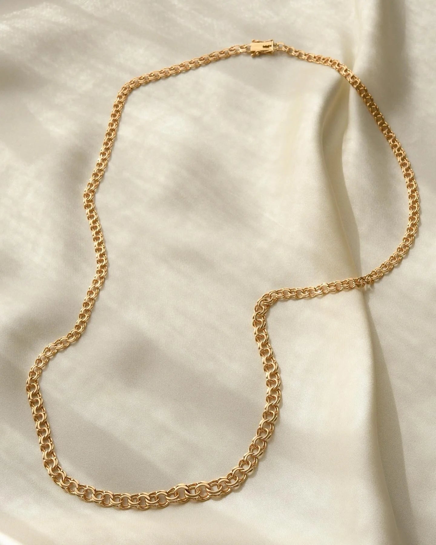 Long Rare 24.4 Inches Bismarck Chain 18K Gold 1960s