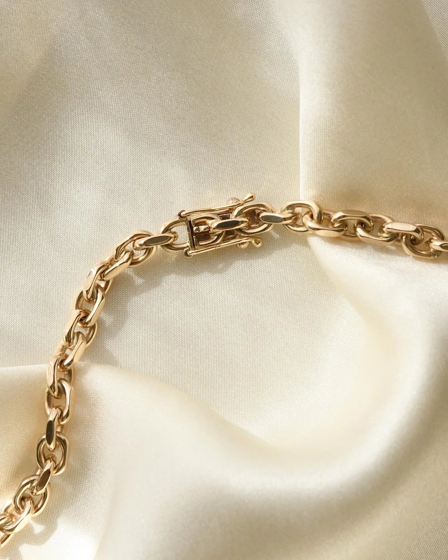 PeRFEct Anchor Link Chain 14K Gold 1990s