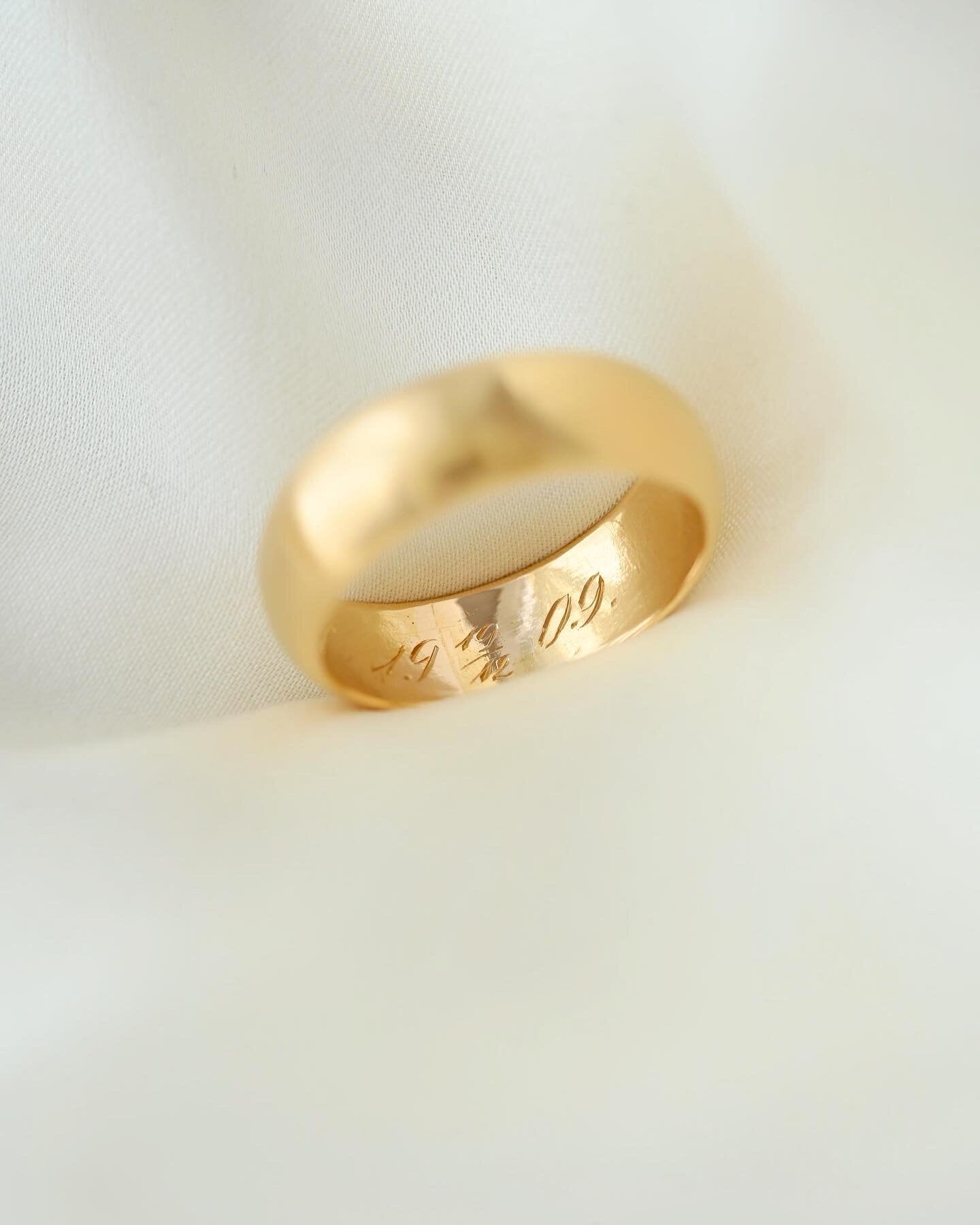 “Karl 1909” Antique Edwardian 9.5 Grams Dream Band 23K Gold